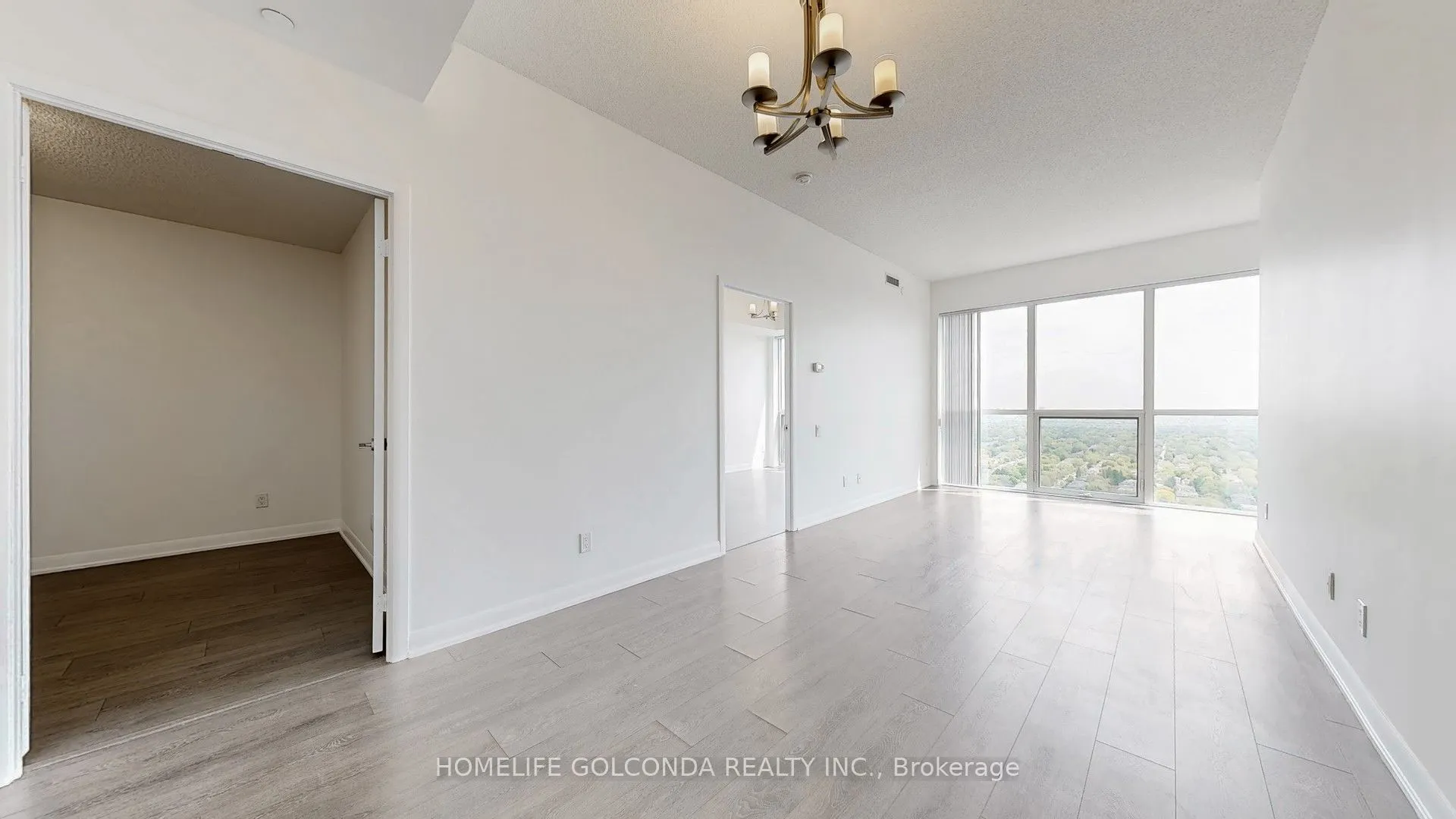 5168 Yonge Street, #LPH107