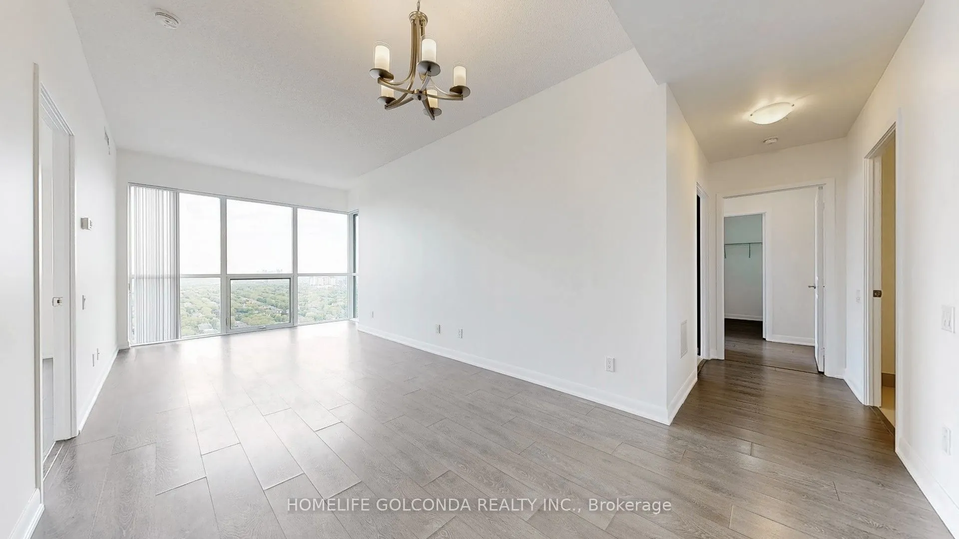 5168 Yonge Street, #LPH107