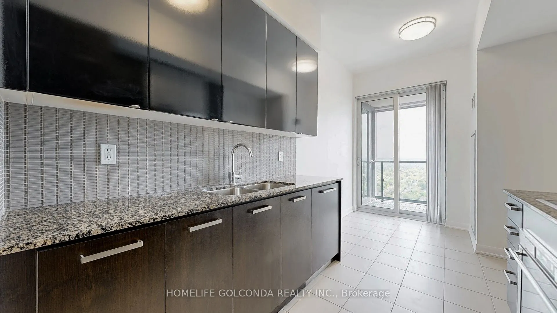 5168 Yonge Street, #LPH107