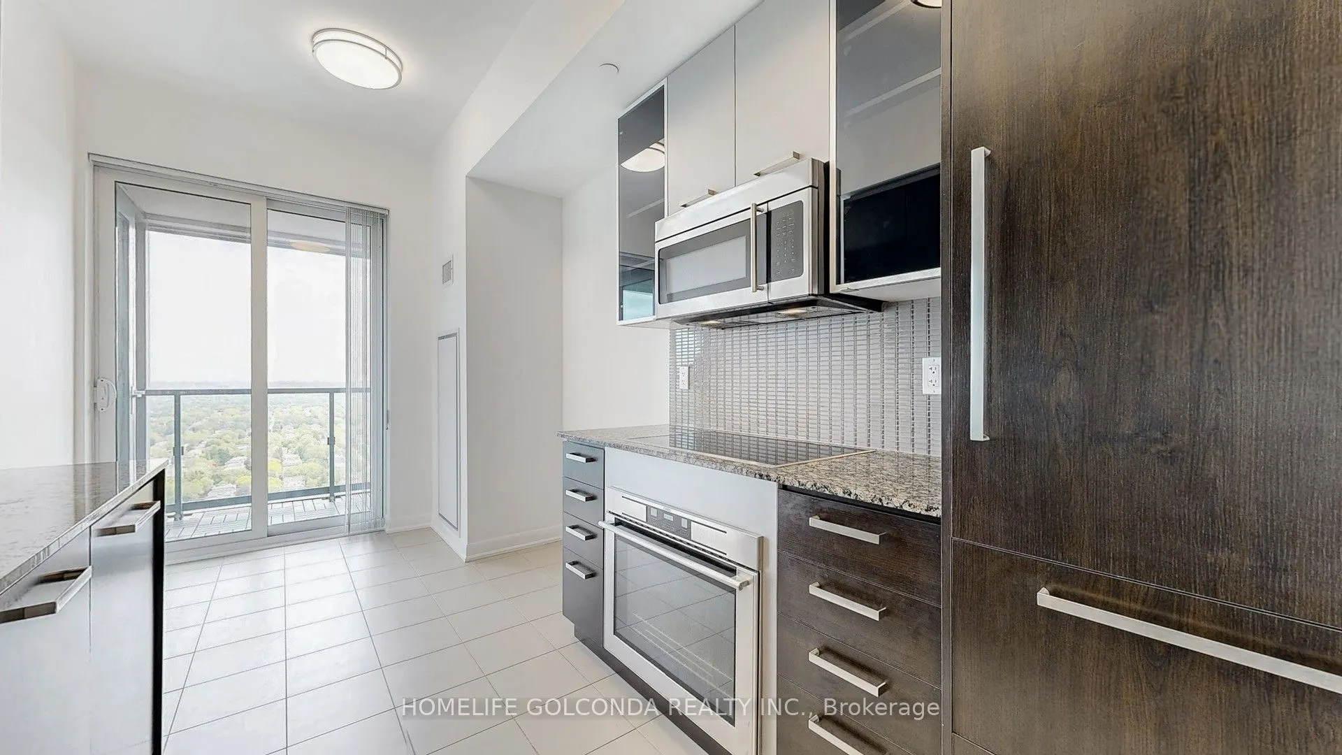 5168 Yonge Street, #LPH107