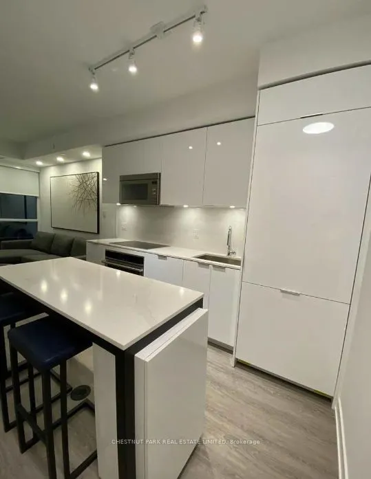 609 Avenue Road, #408