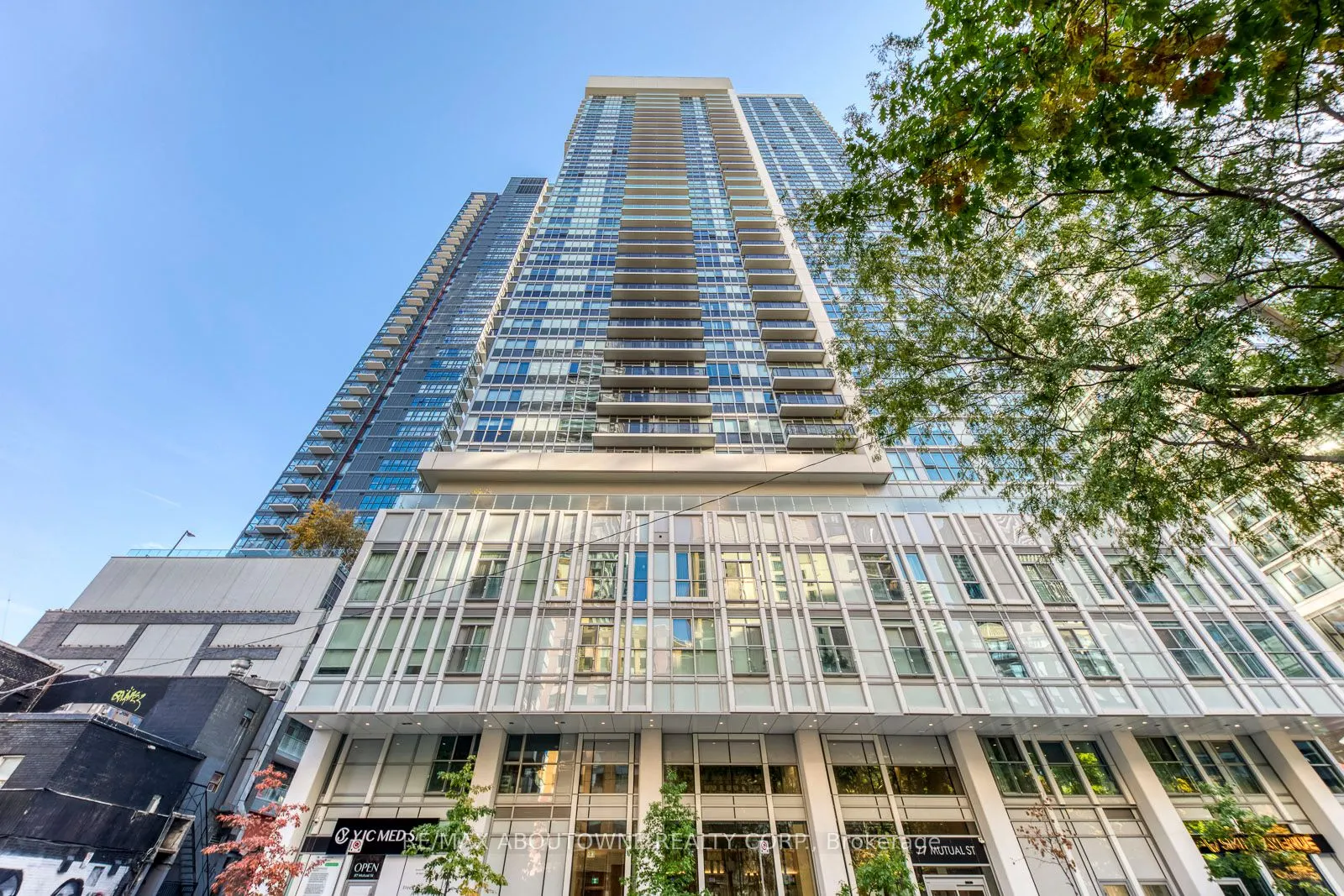 77 Mutual Street, #409