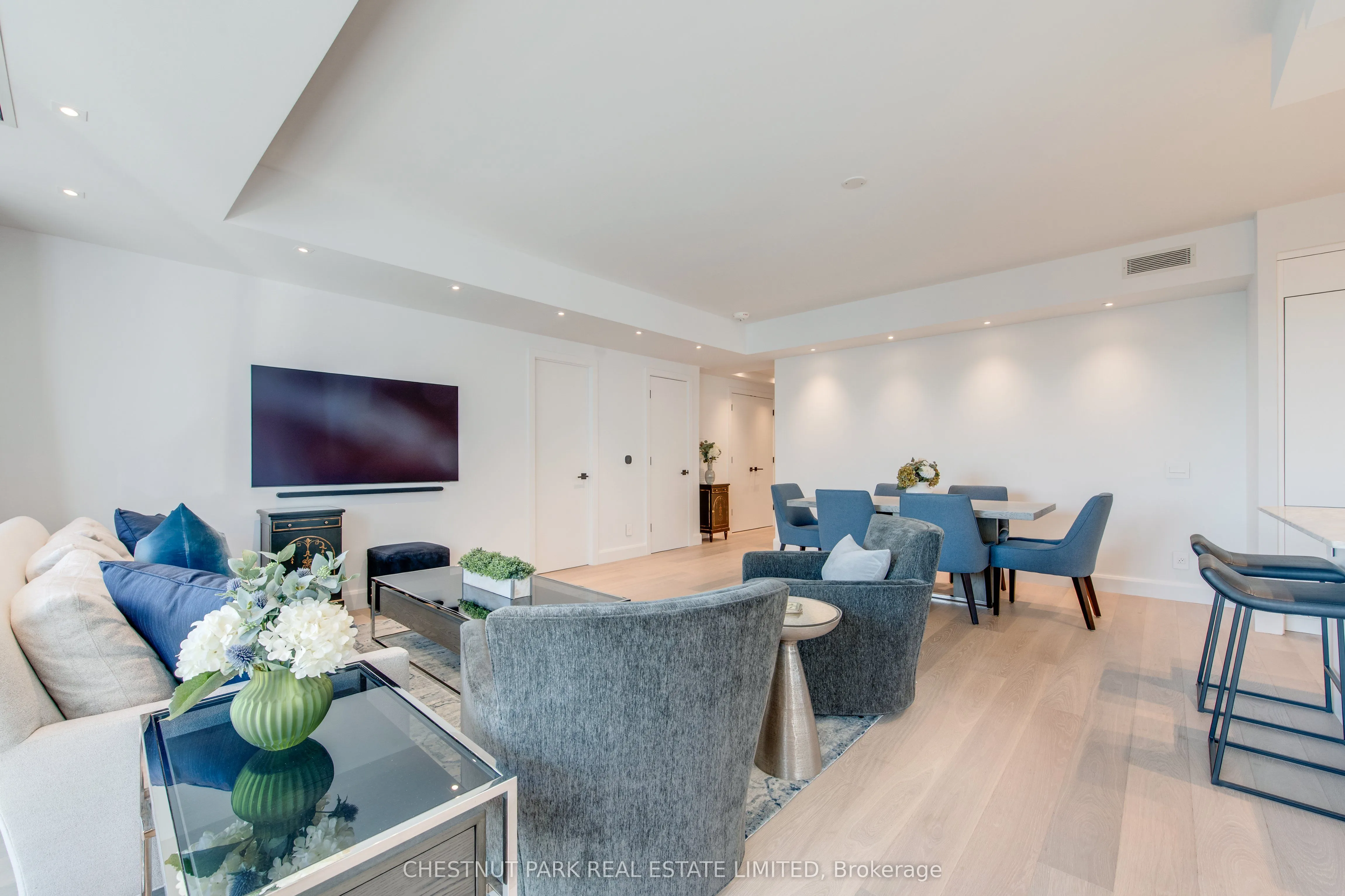 200 Cumberland Street, #2703