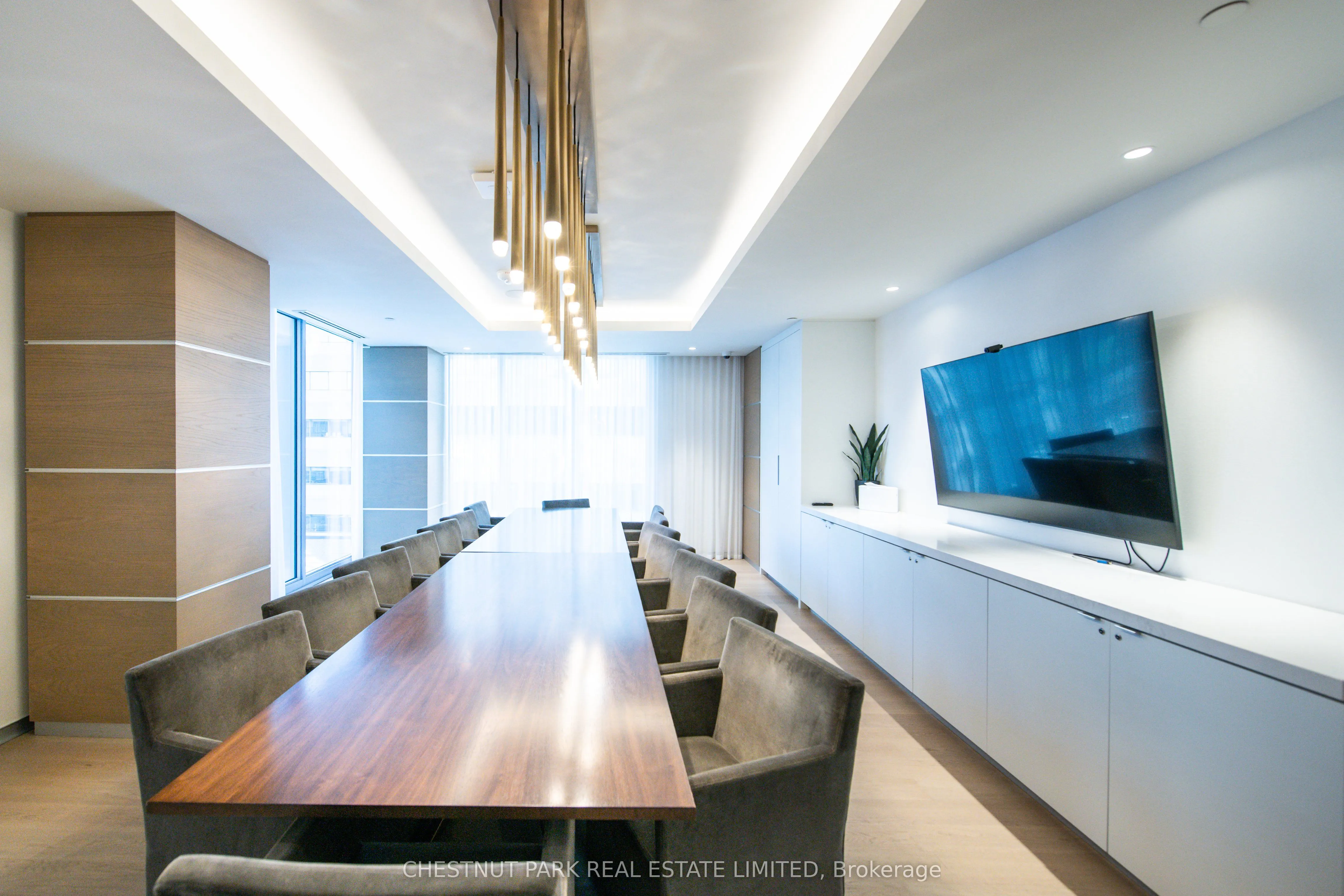 200 Cumberland Street, #2703
