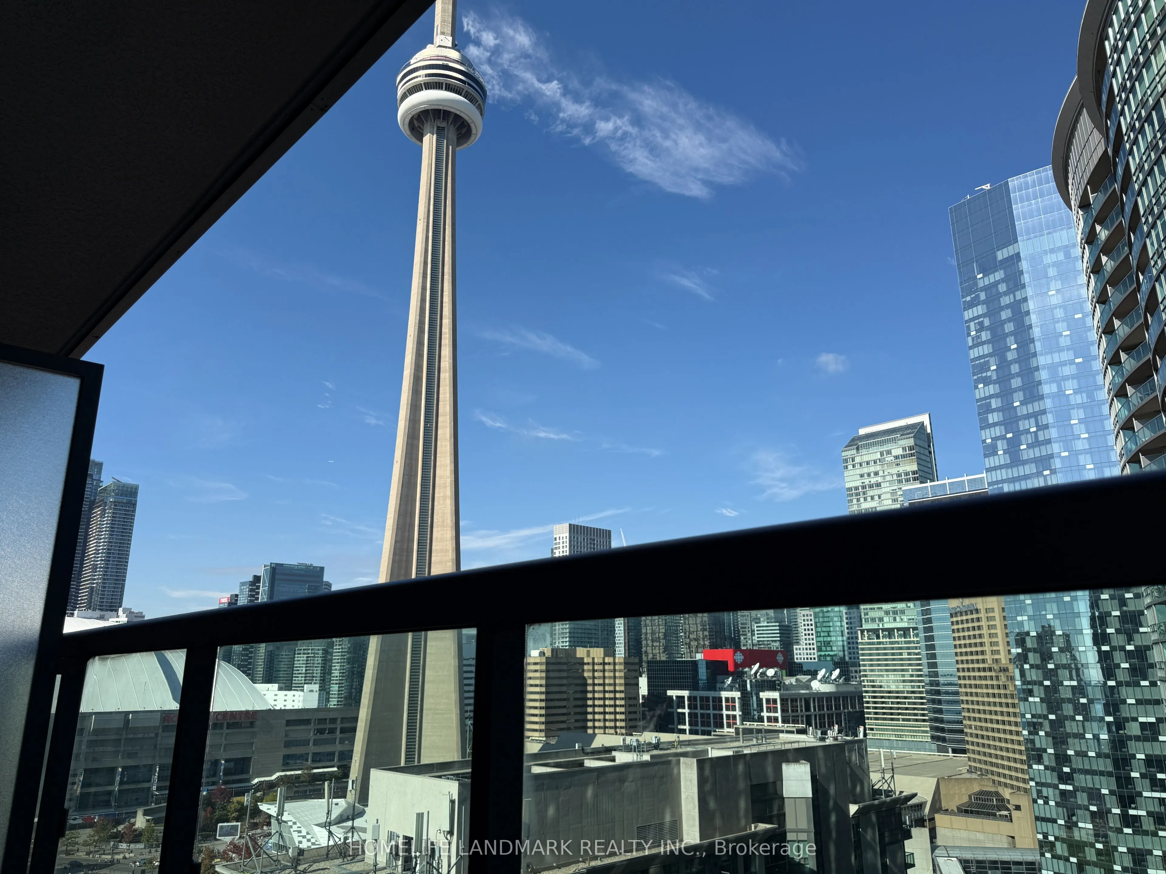 19 Grand Trunk Crescent, #2605