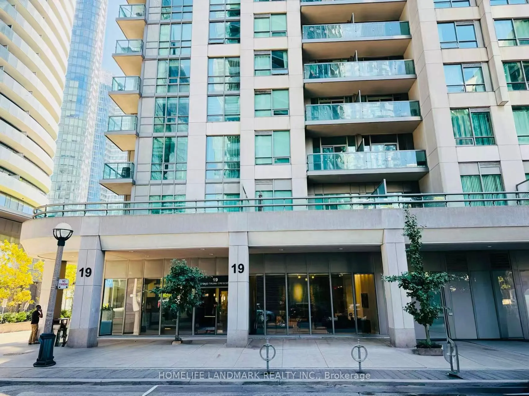 19 Grand Trunk Crescent, #2605