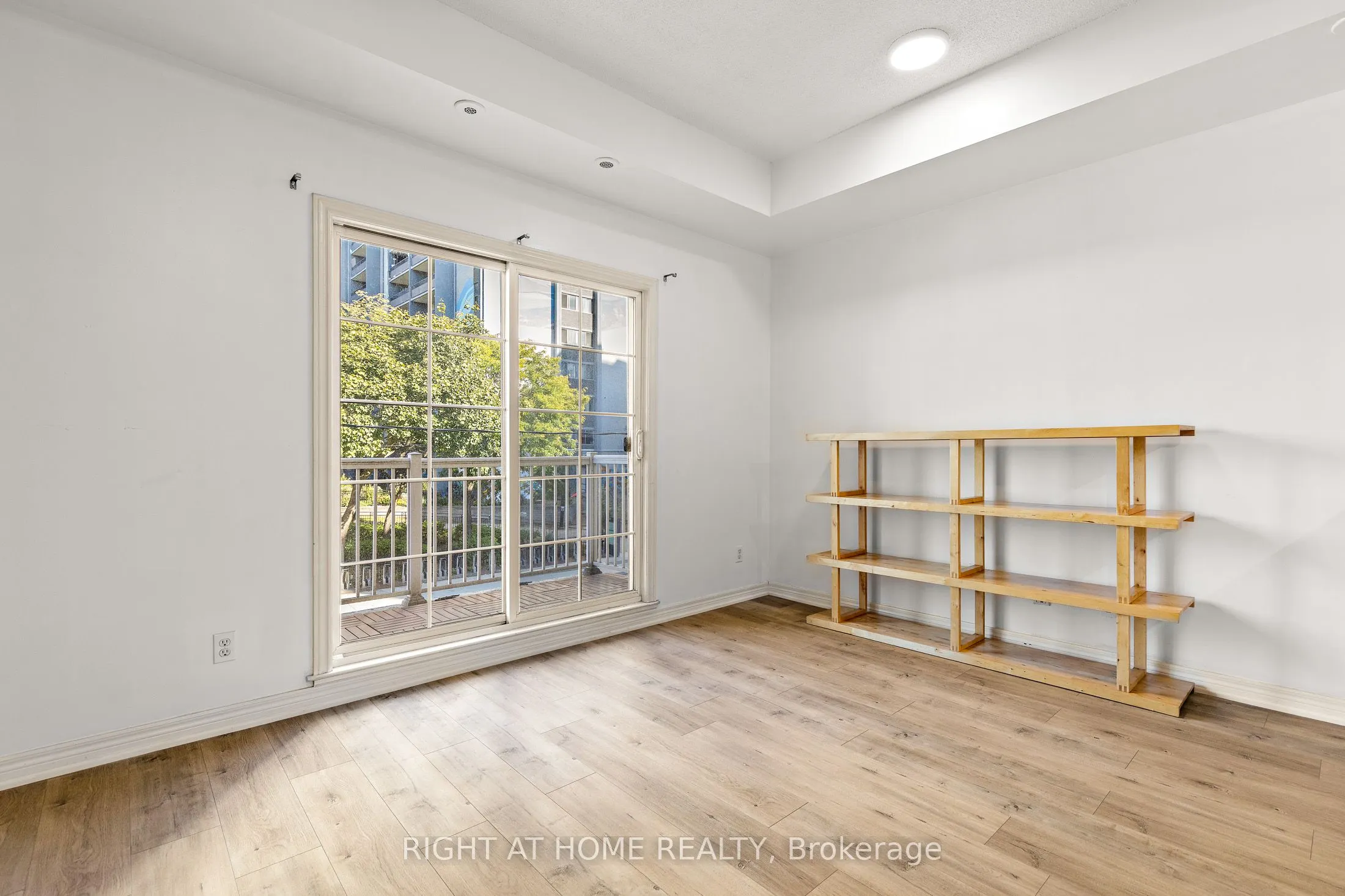 205 Wellesley Street E, #205