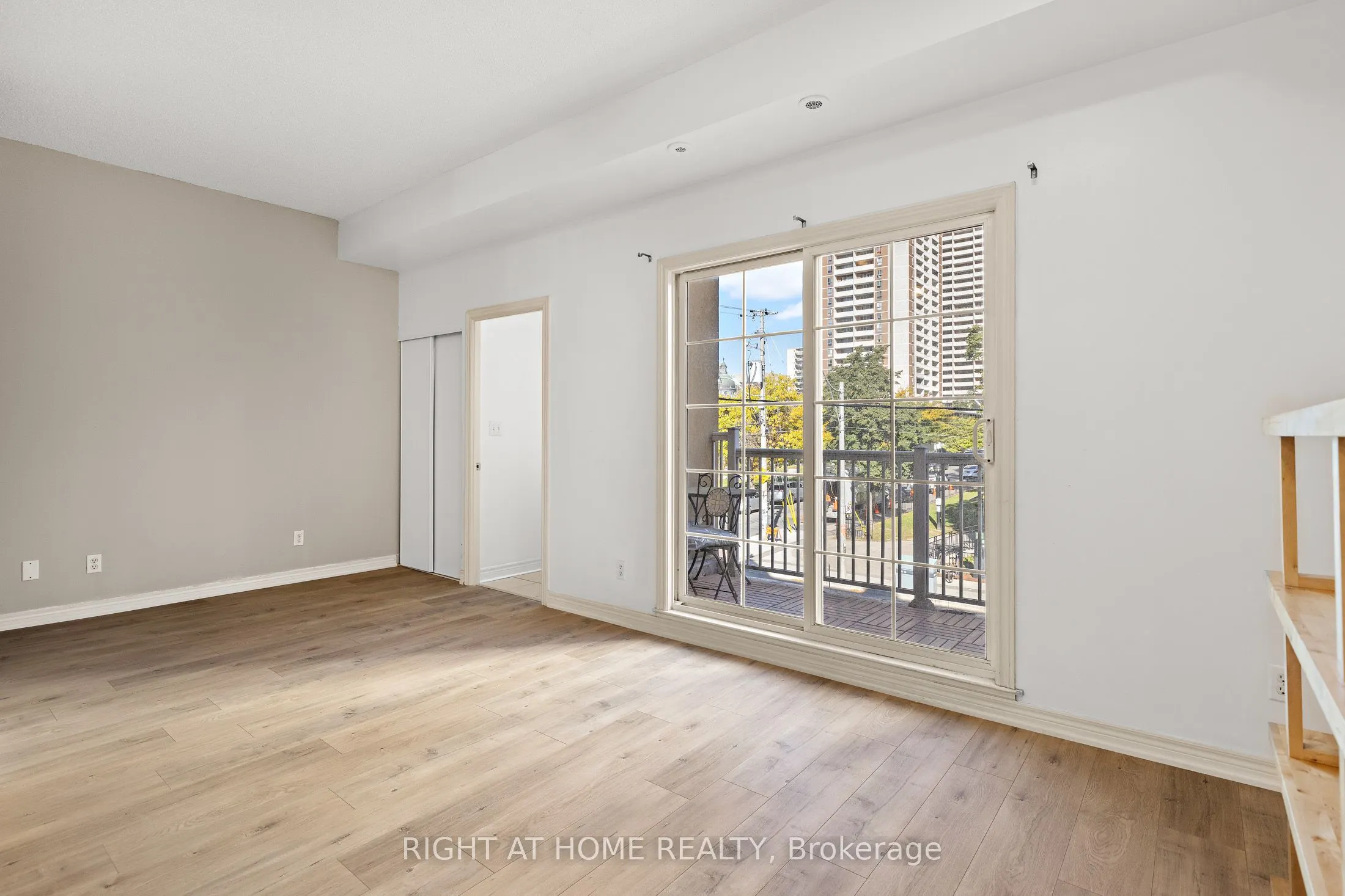 205 Wellesley Street E, #205