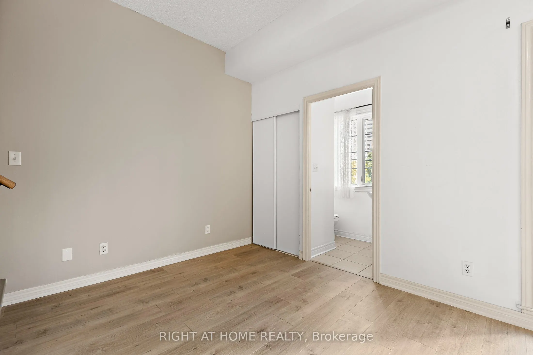 205 Wellesley Street E, #205