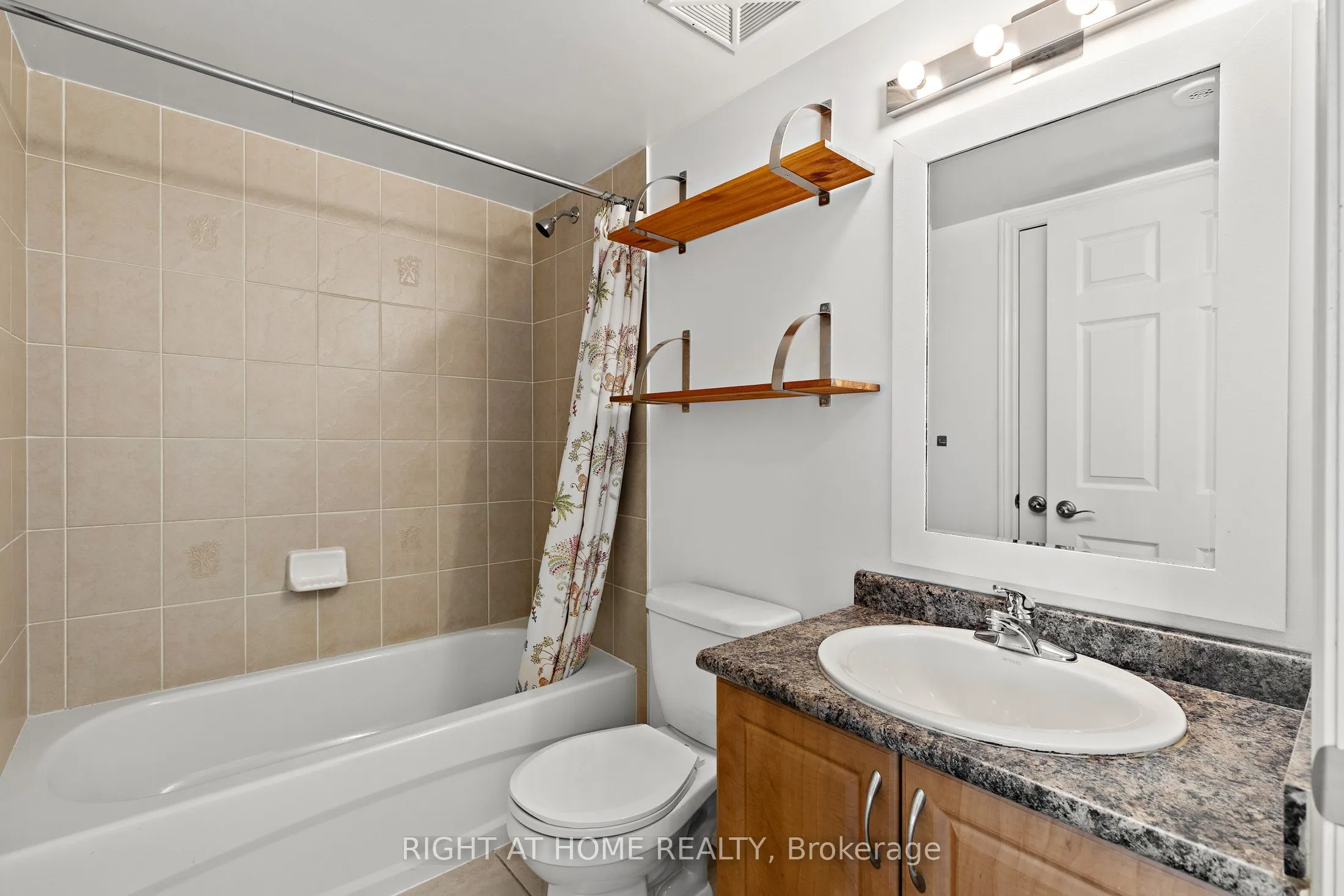 205 Wellesley Street E, #205