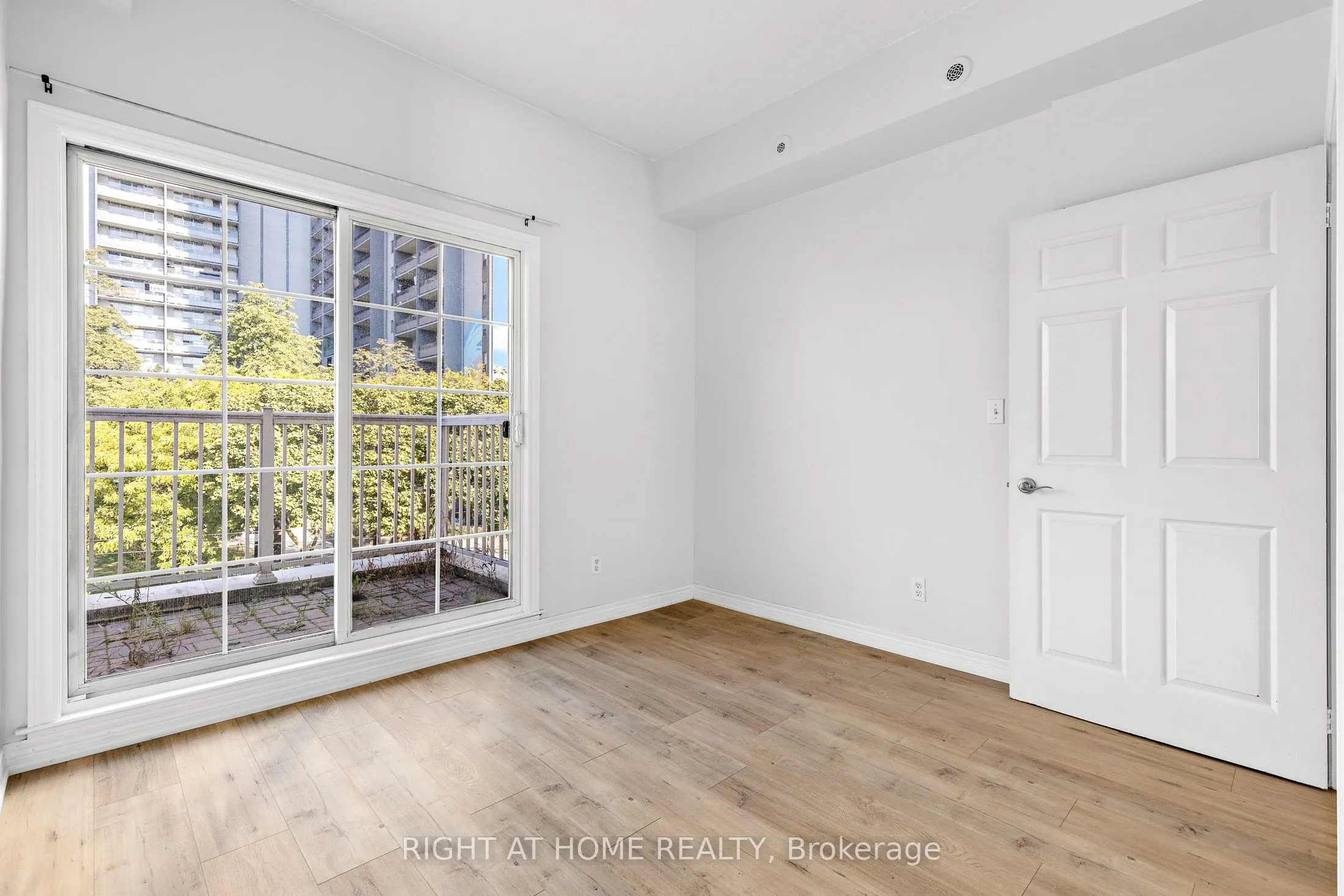 205 Wellesley Street E, #205