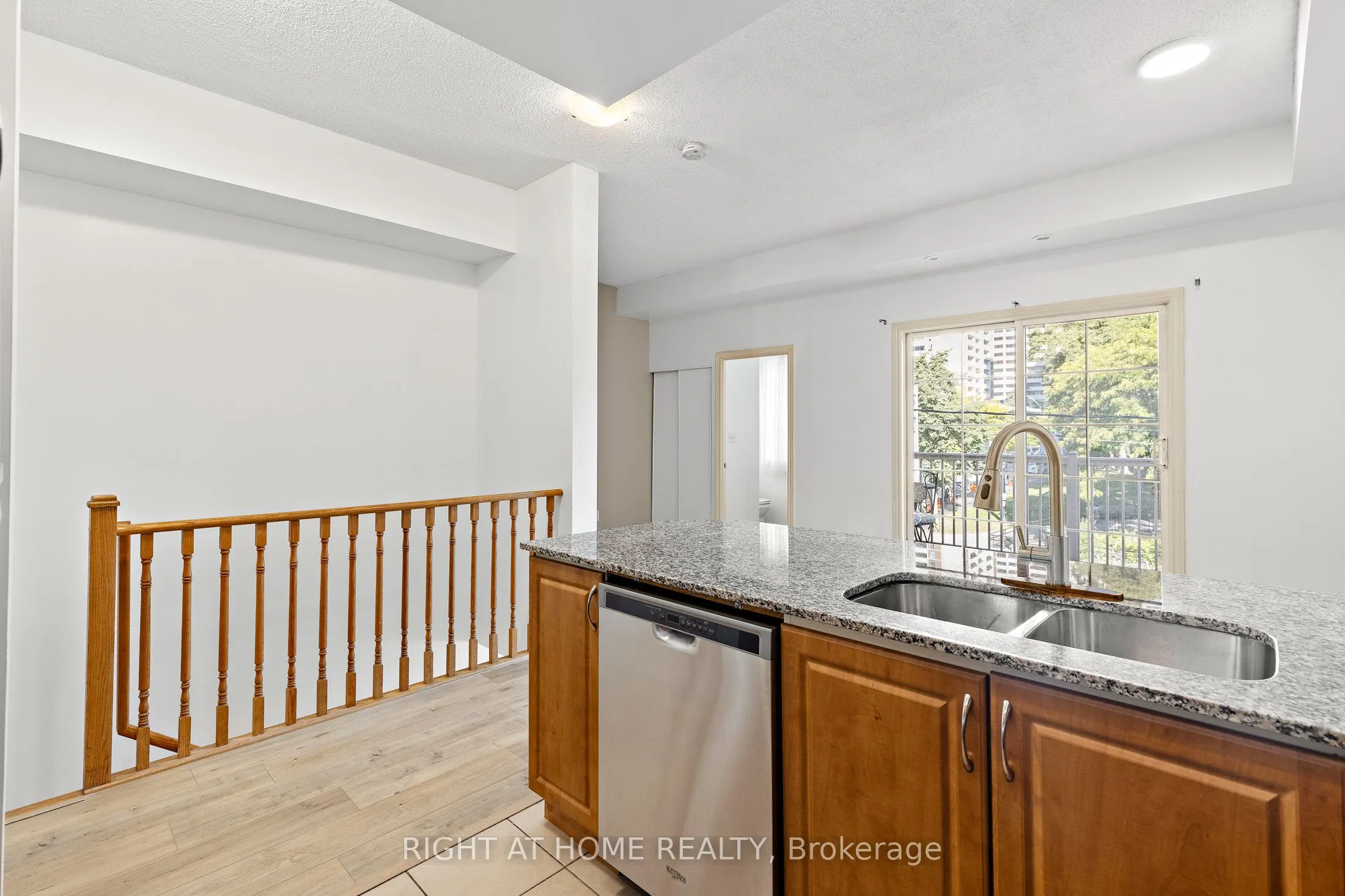 205 Wellesley Street E, #205