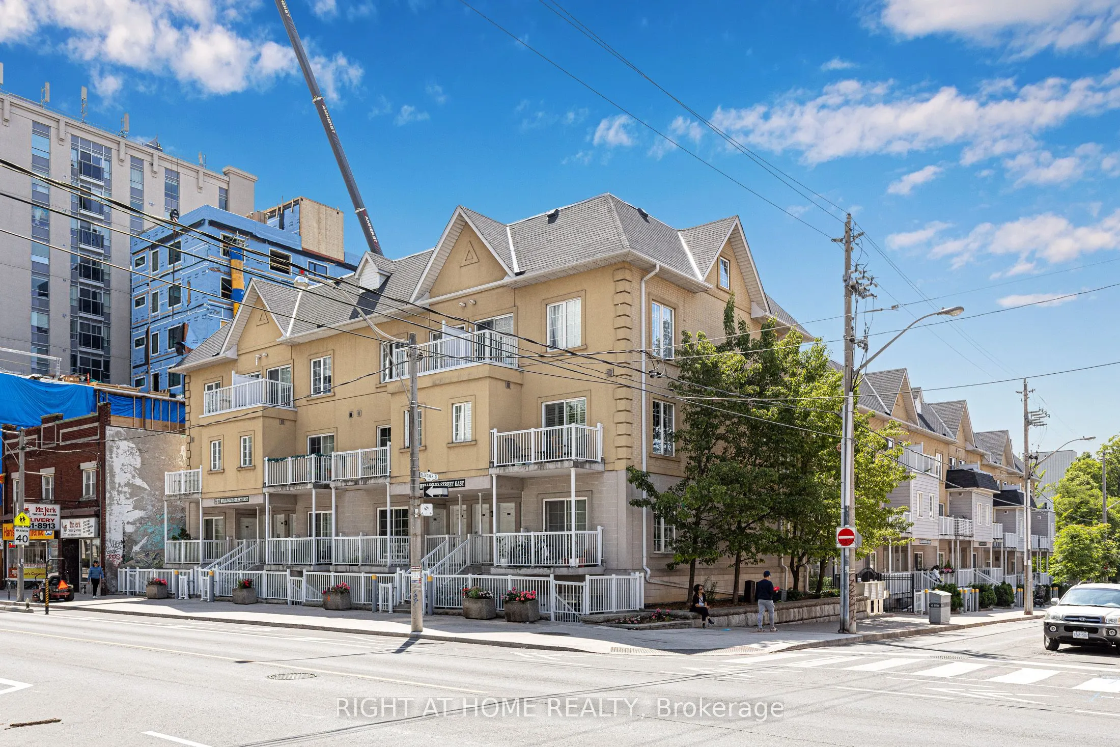 205 Wellesley Street E, #205