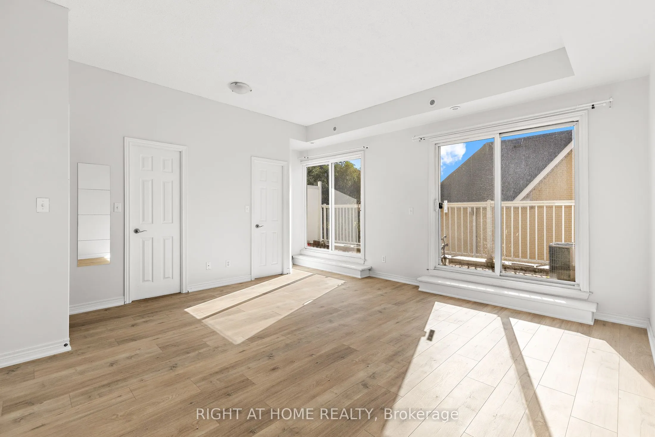 205 Wellesley Street E, #205