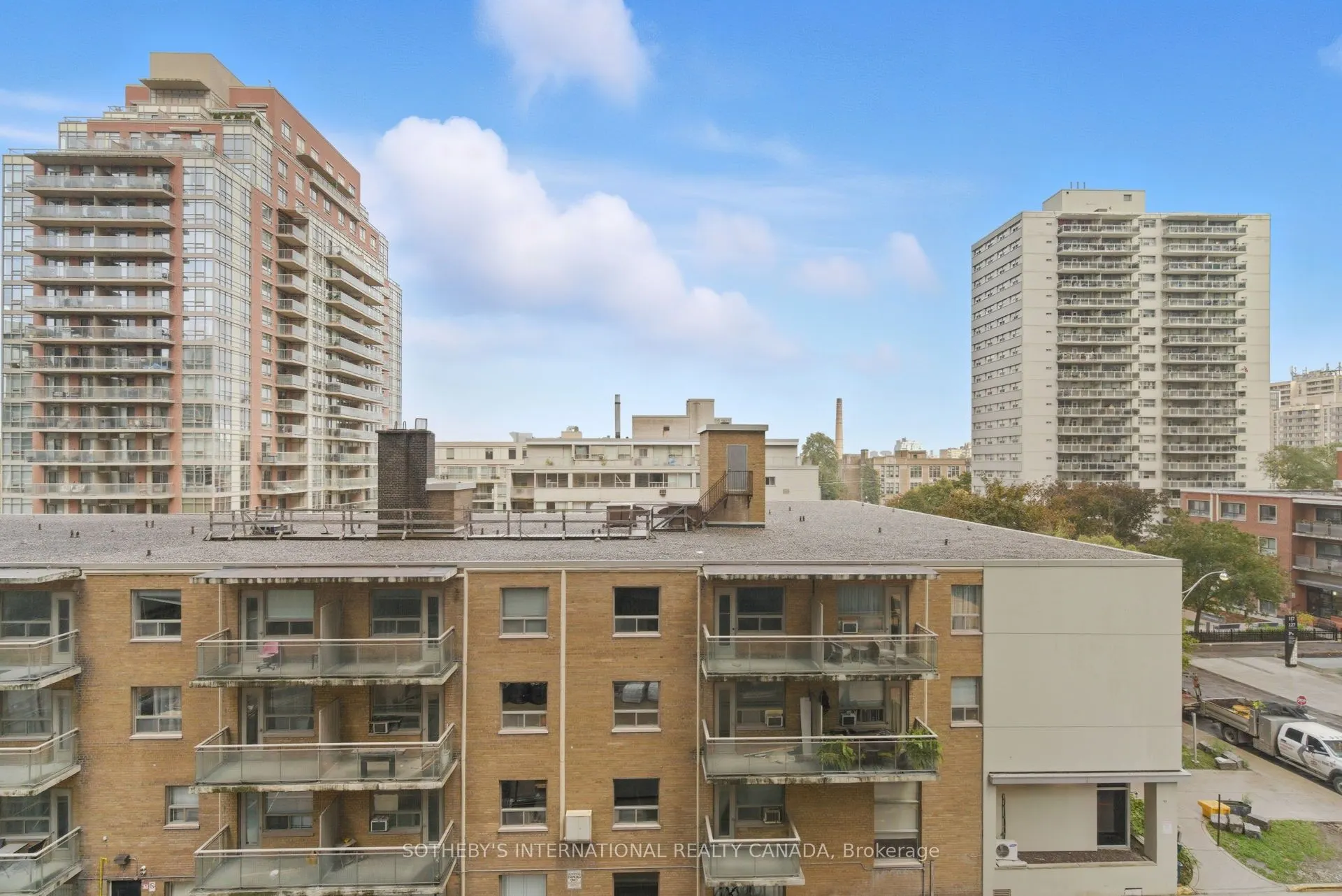 110 Broadway Avenue, #418S