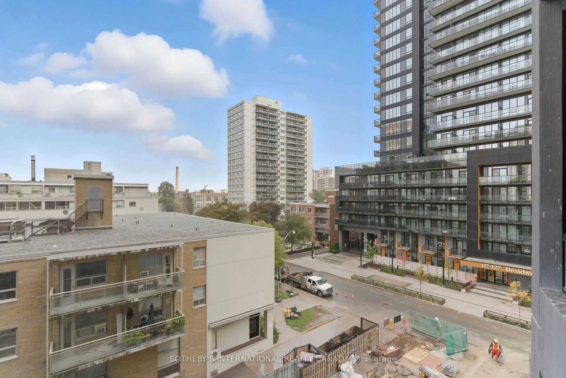 110 Broadway Avenue, #418S