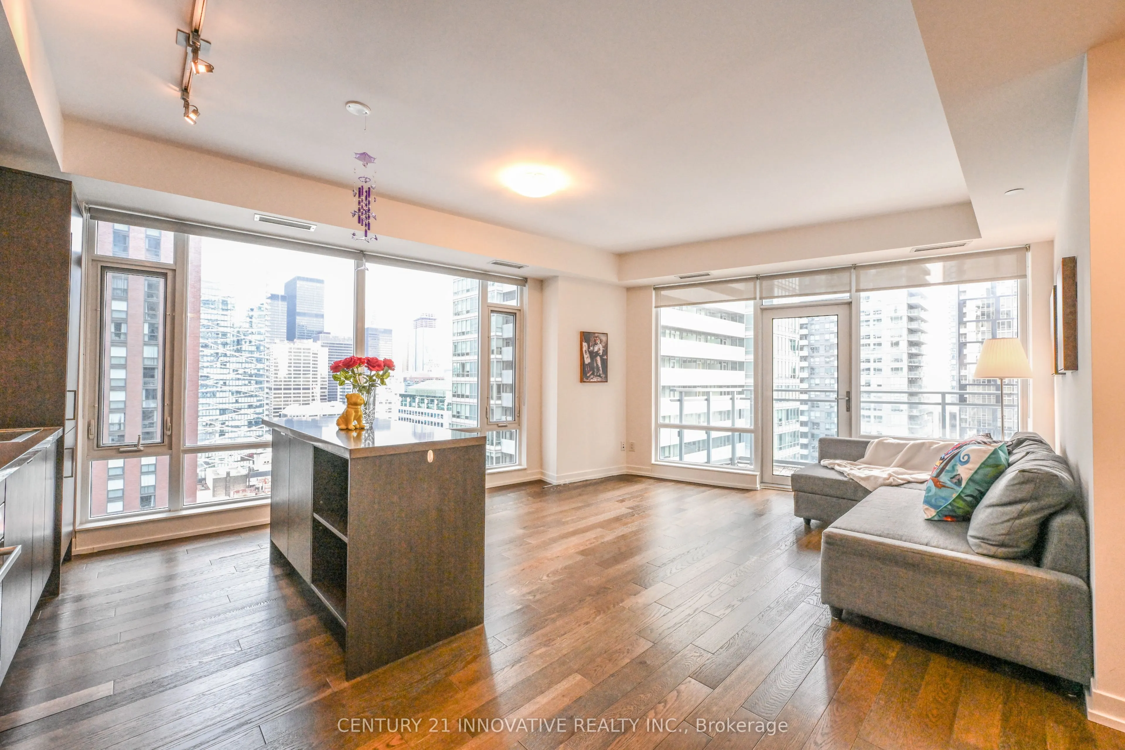 21 Widmer Street, #2109