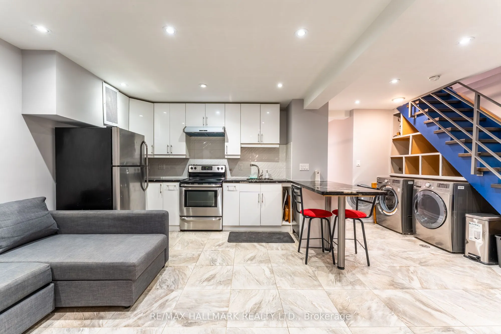 98 Winchester Street, #Lower