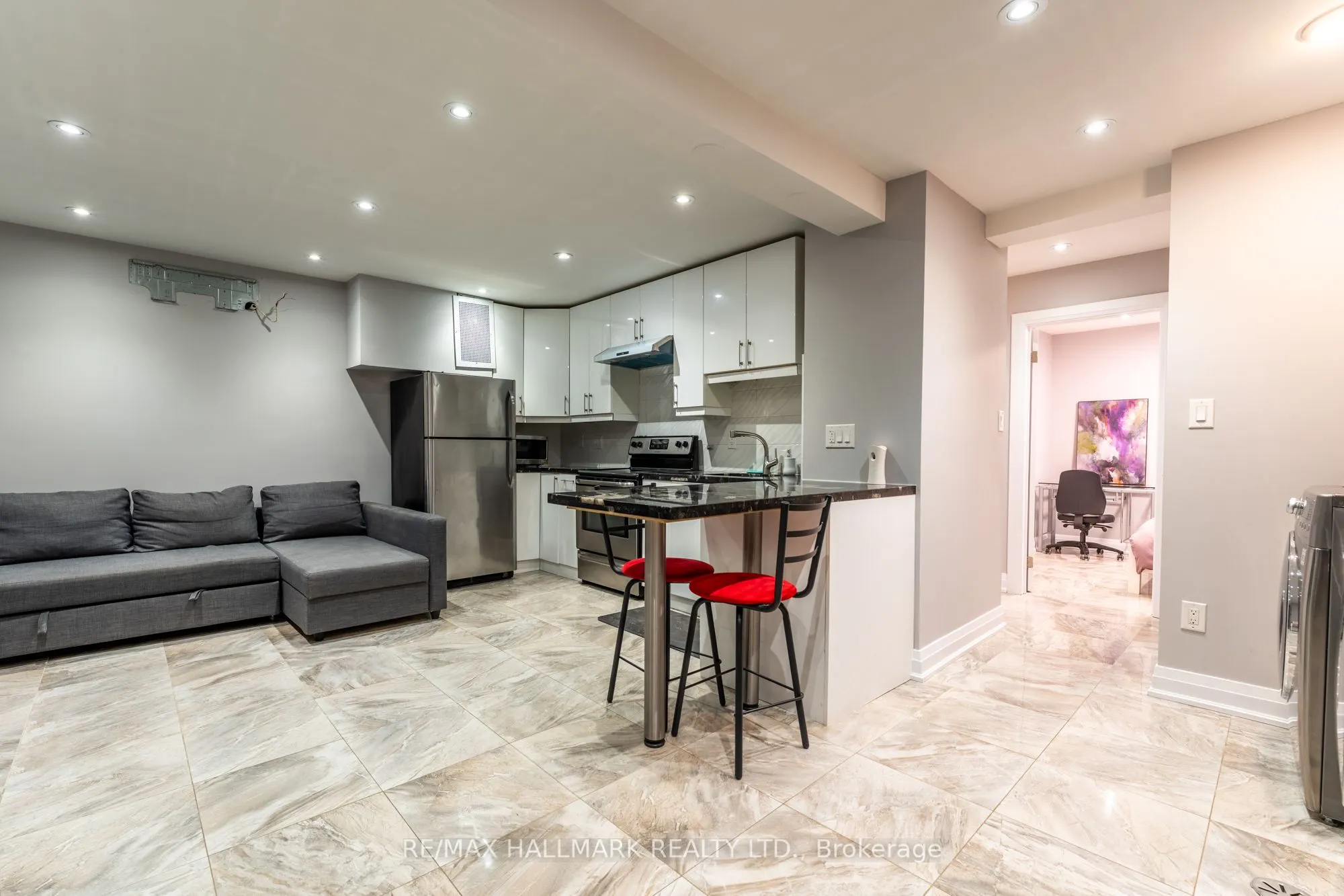 98 Winchester Street, #Lower