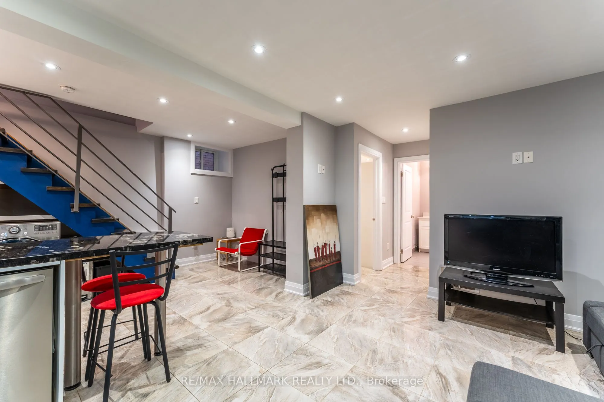 98 Winchester Street, #Lower