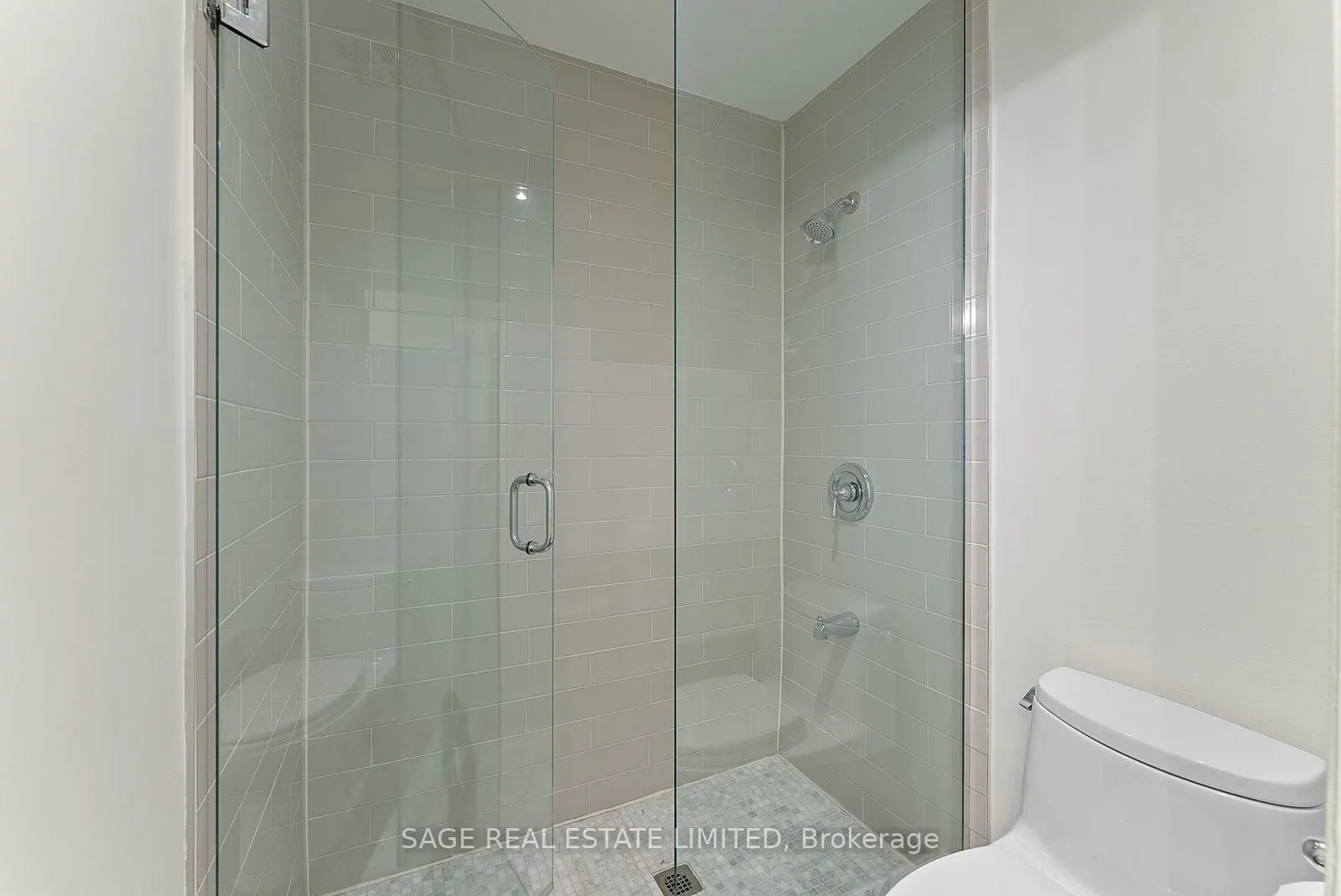 184 Davenport Road, #3rd Fl