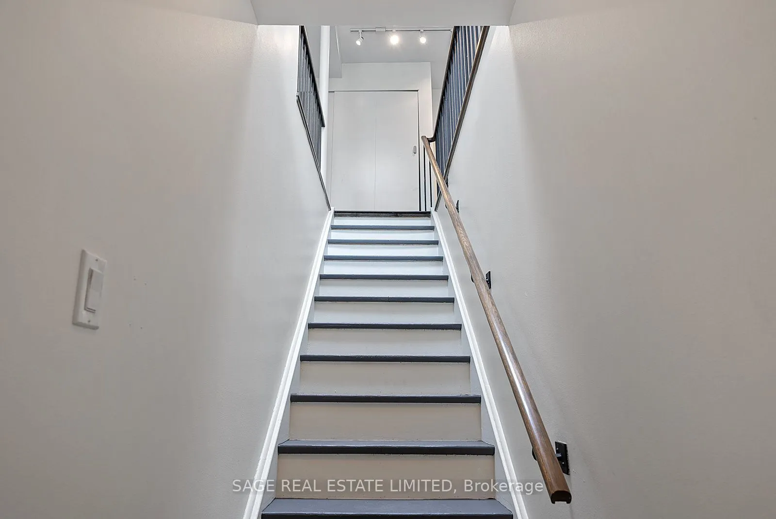 184 Davenport Road, #3rd Fl