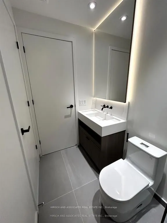 55 Charles Street E, #1008