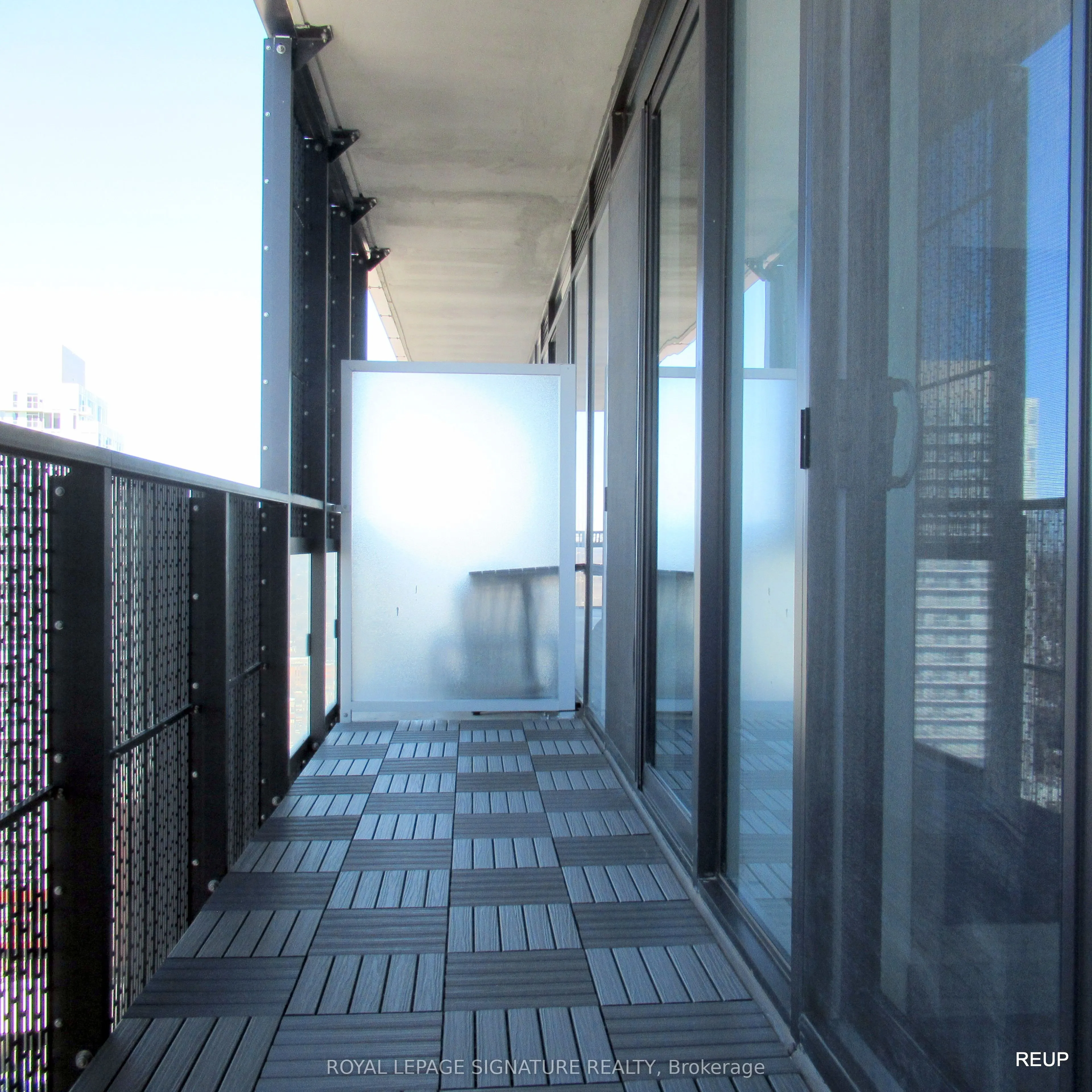 8 Eglinton Avenue E, #2402