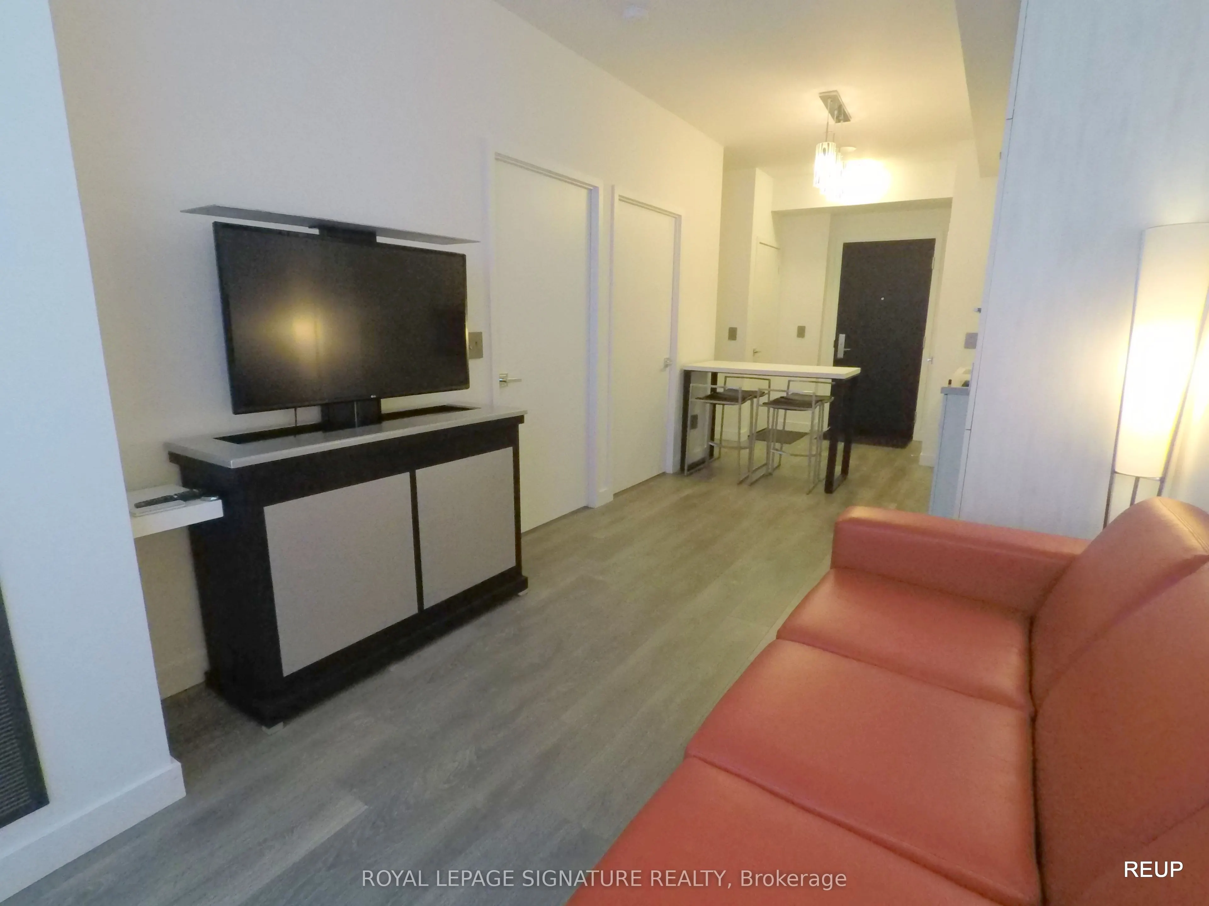 8 Eglinton Avenue E, #2402
