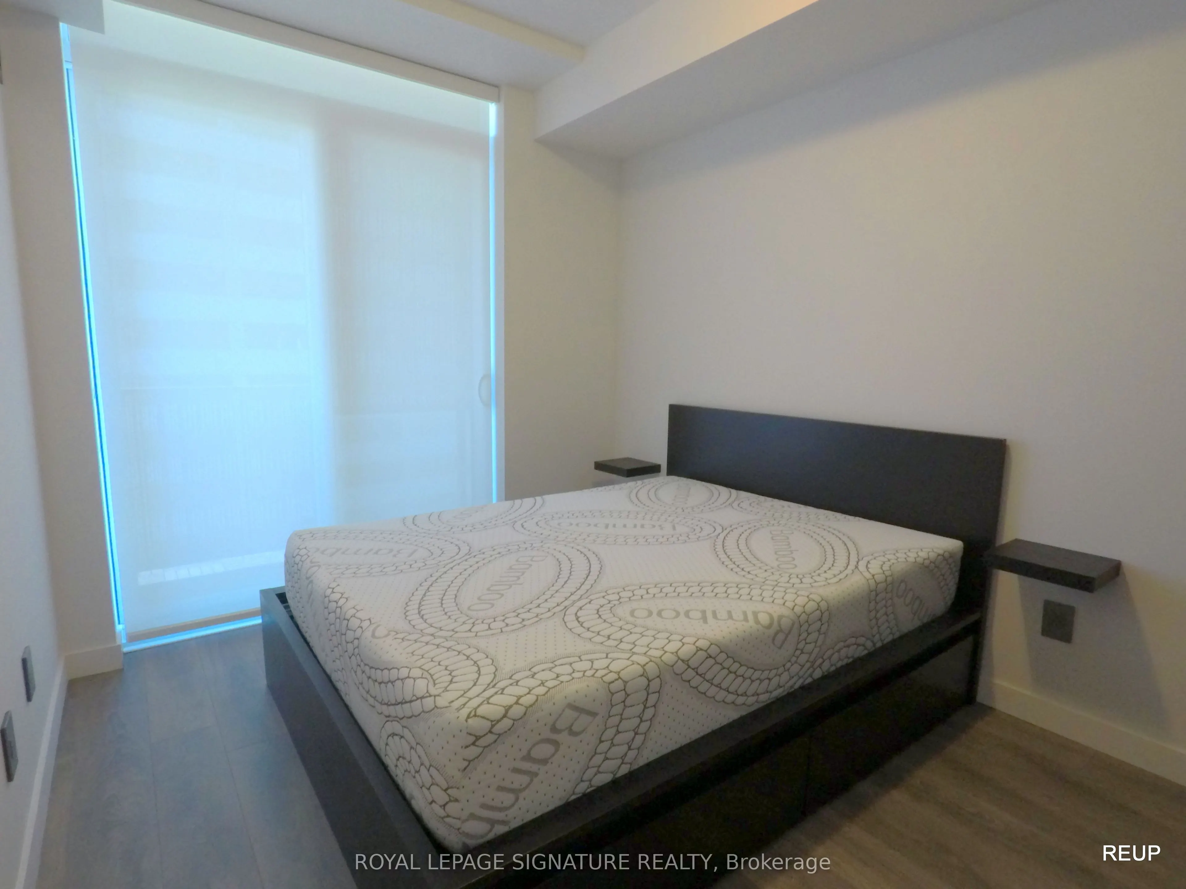8 Eglinton Avenue E, #2402