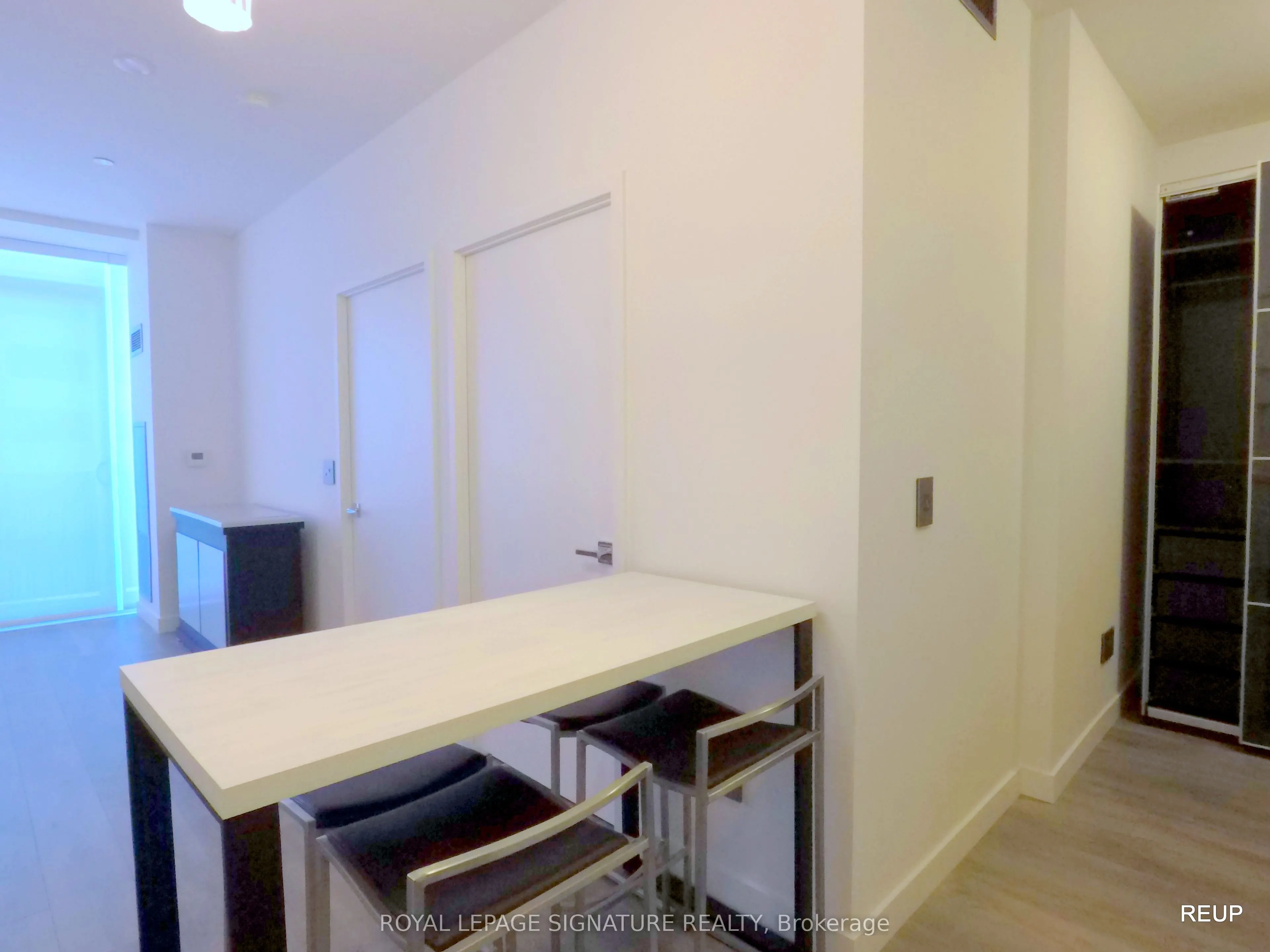 8 Eglinton Avenue E, #2402