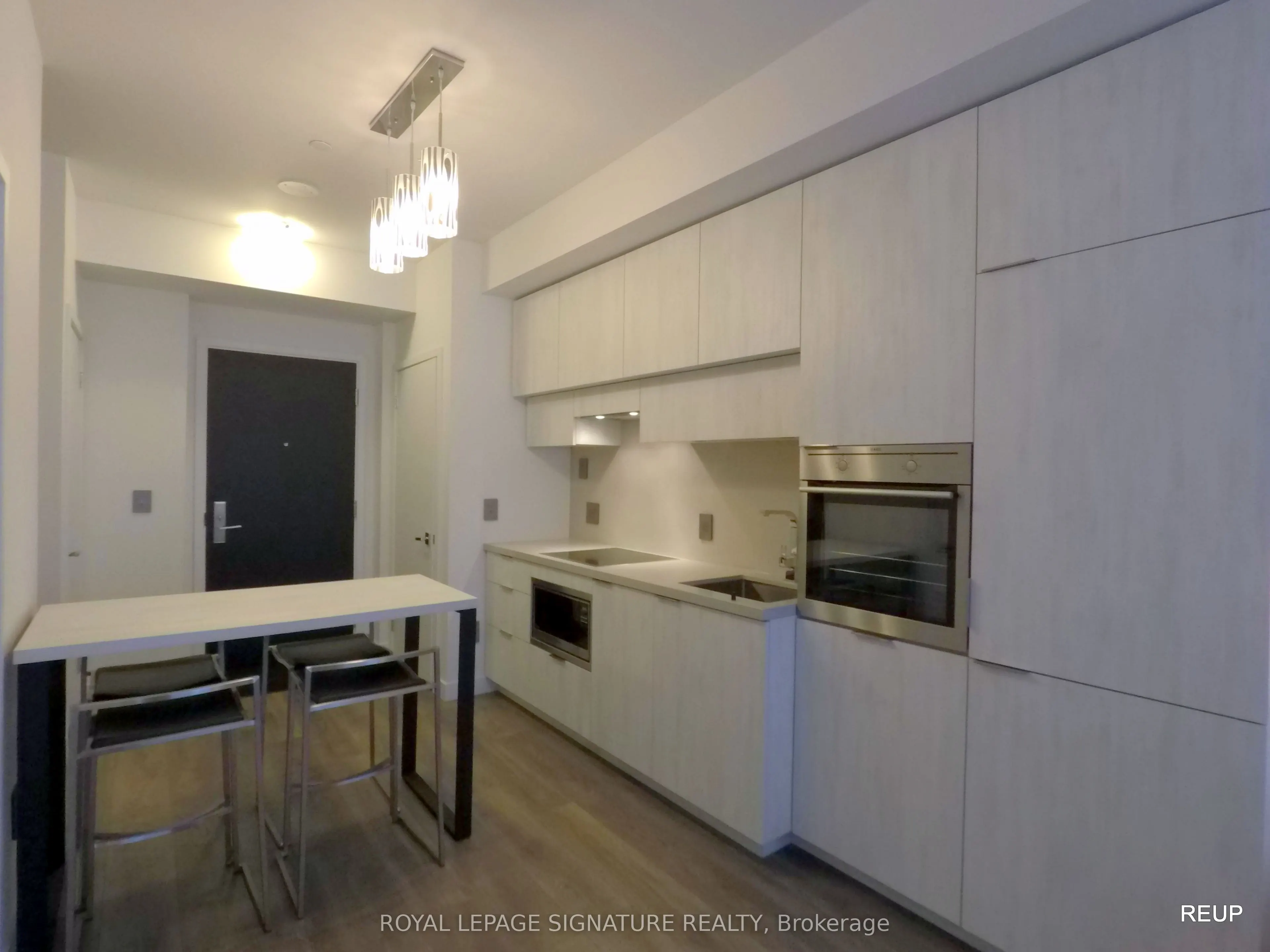 8 Eglinton Avenue E, #2402
