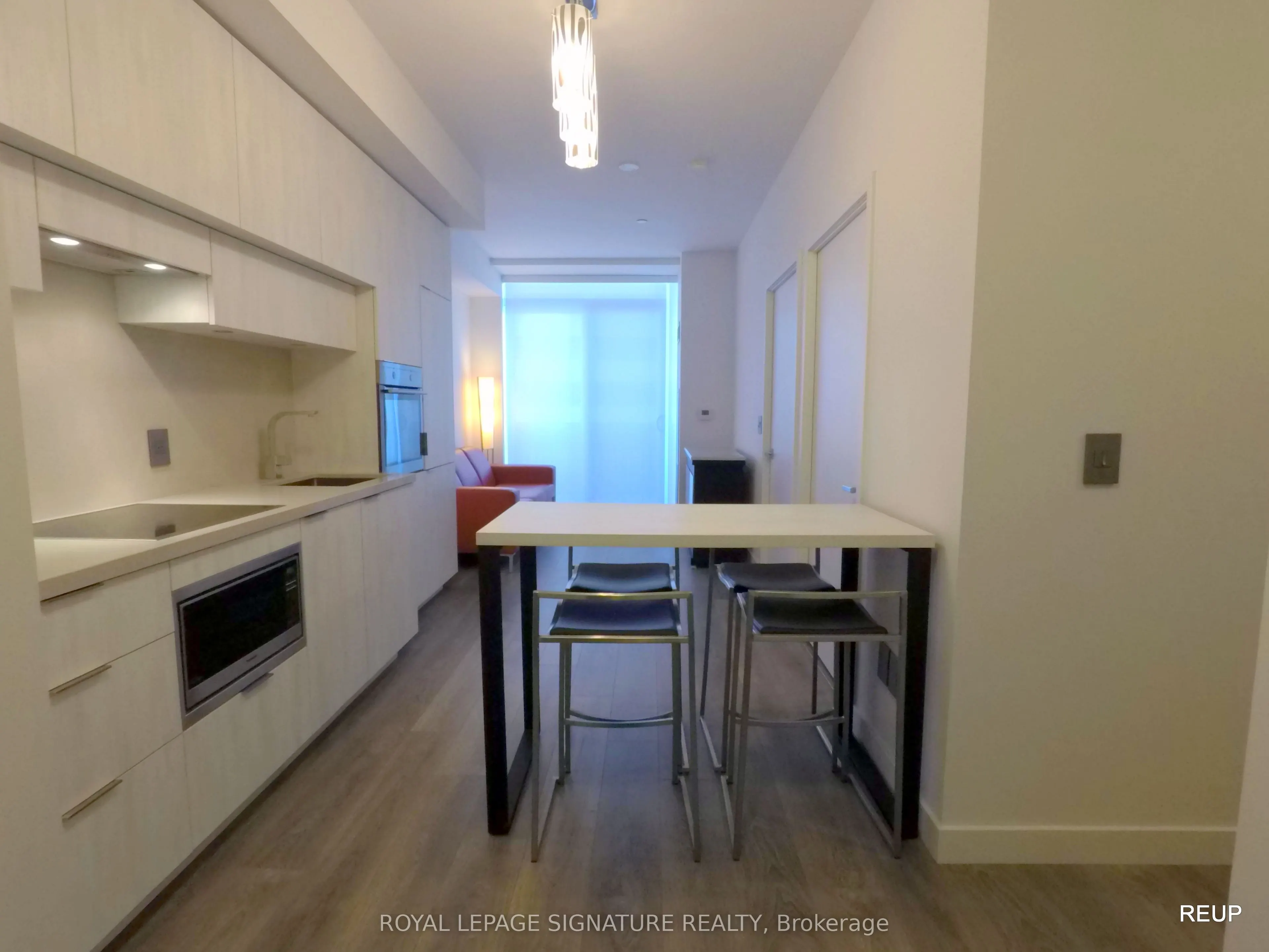 8 Eglinton Avenue E, #2402