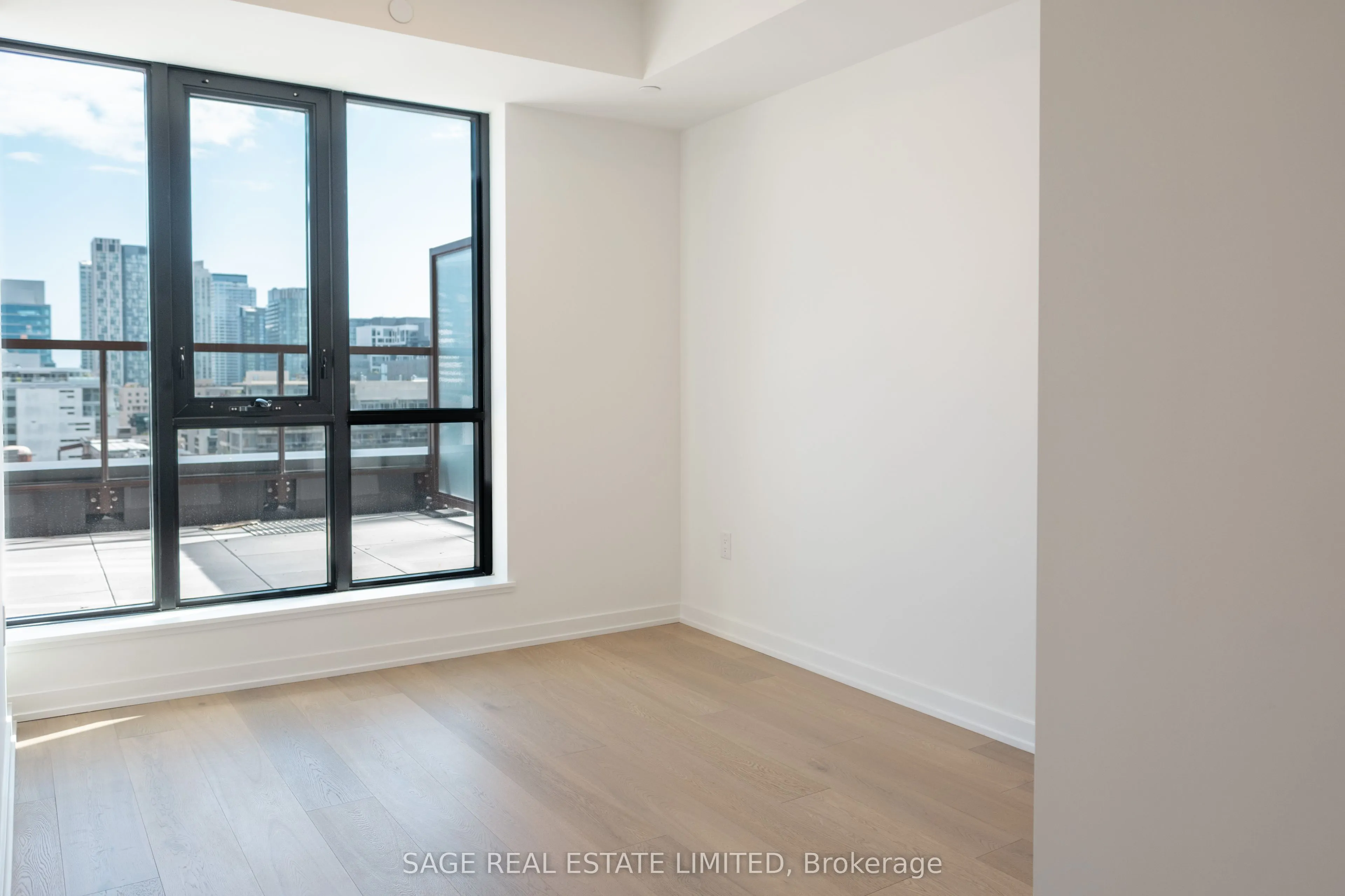 123 Portland Street, #903