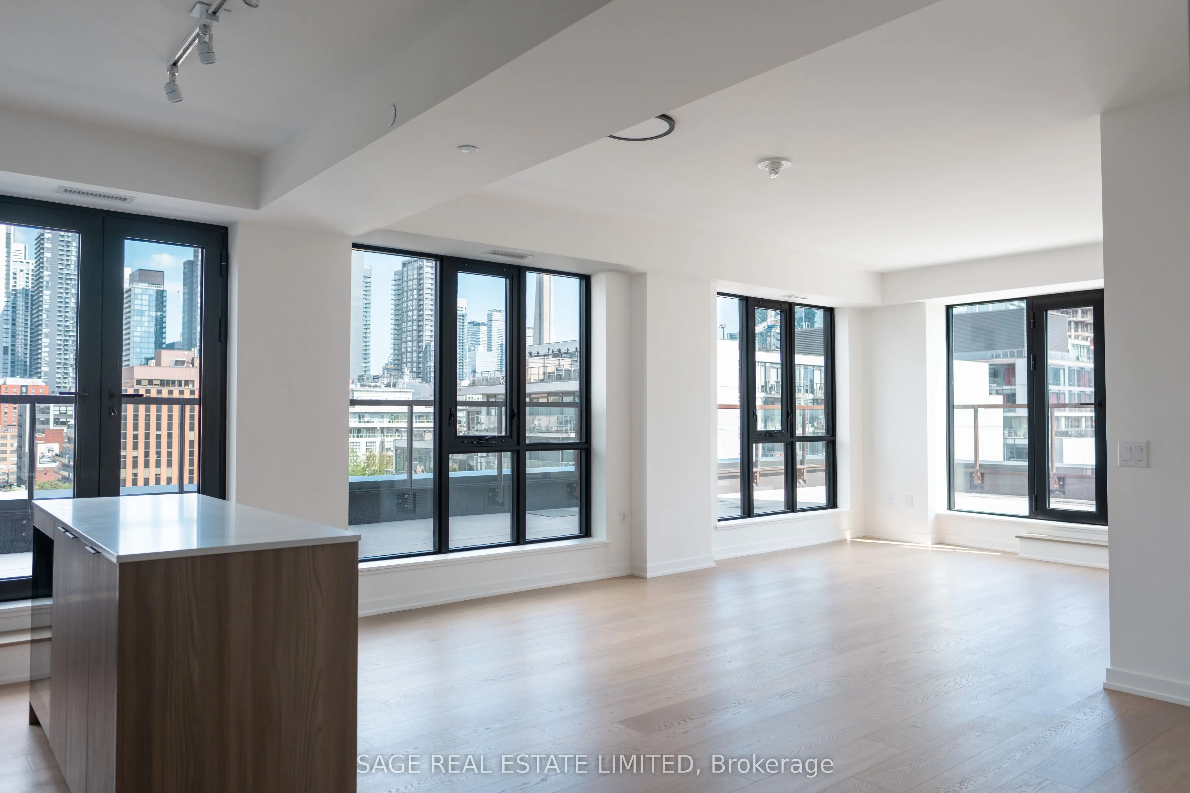 123 Portland Street, #903
