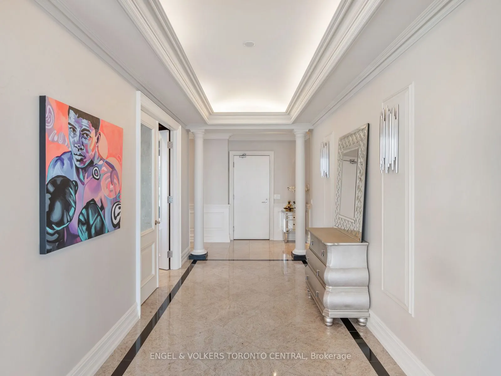 208 Queens Quay W, #Lph4