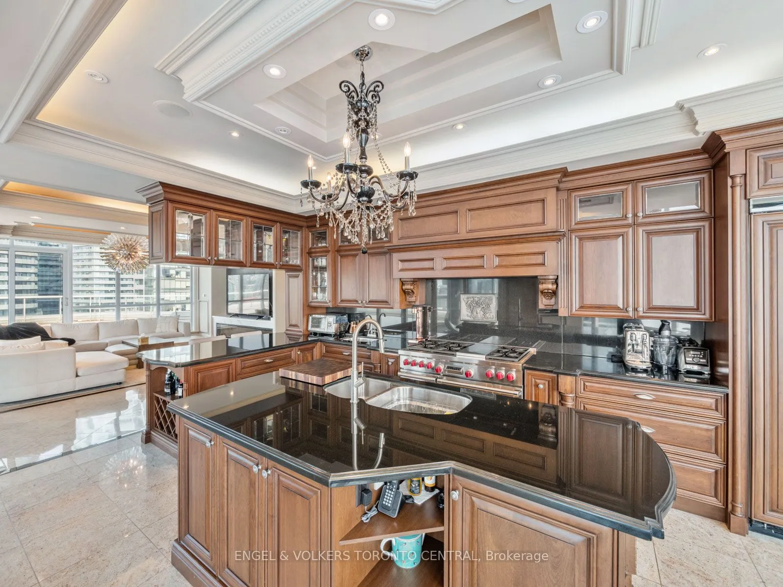 208 Queens Quay W, #Lph4