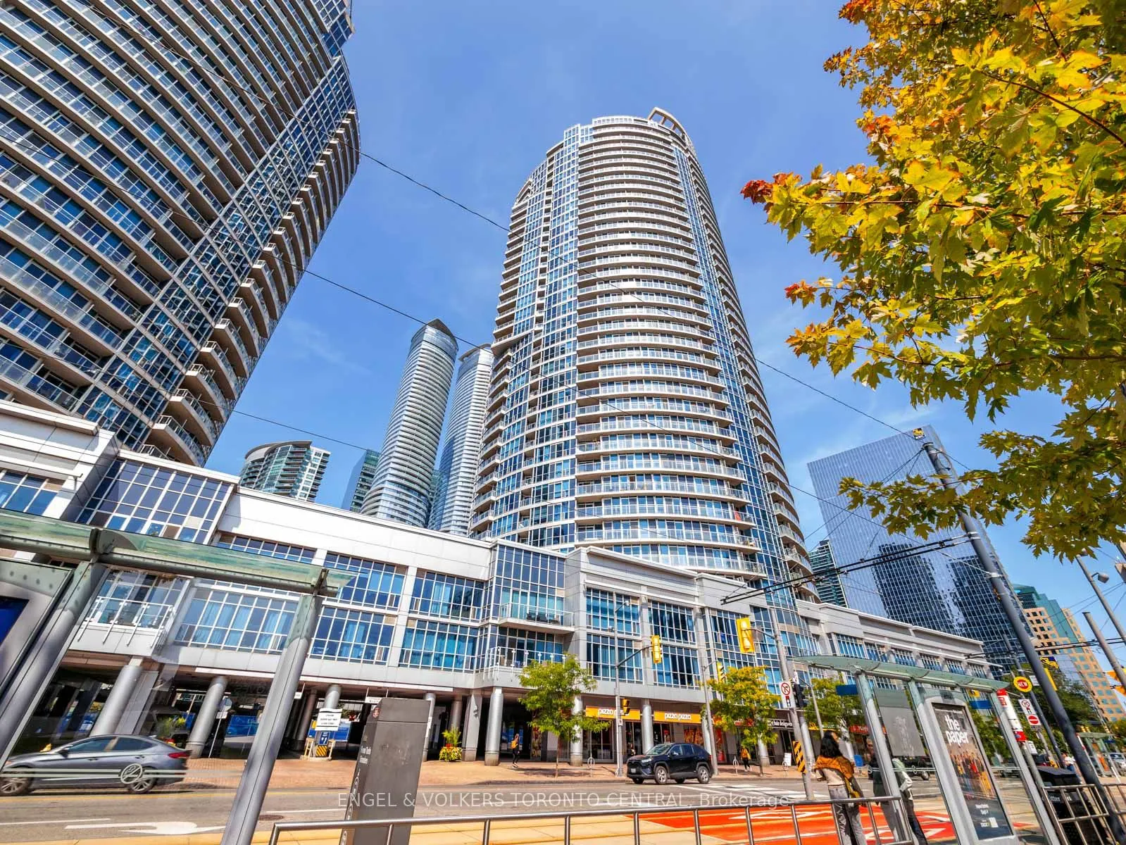 208 Queens Quay W, #Lph4