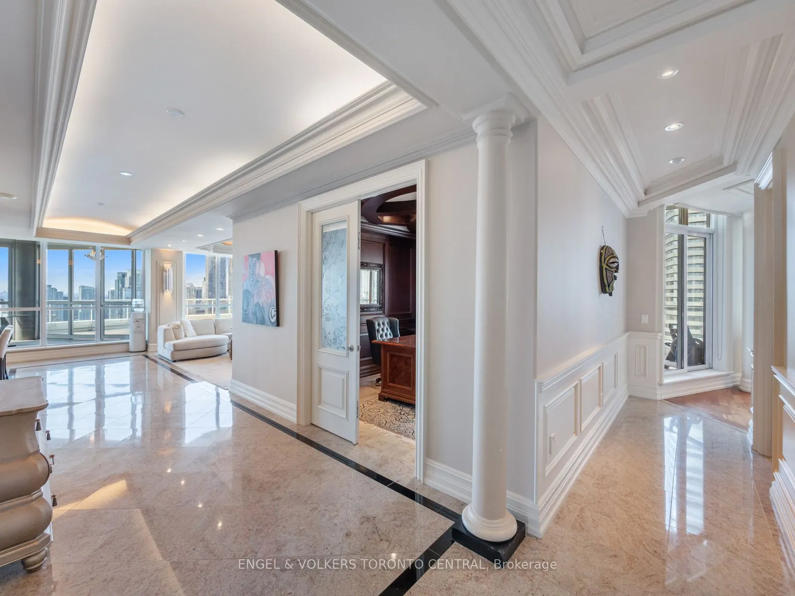 208 Queens Quay W, #Lph4