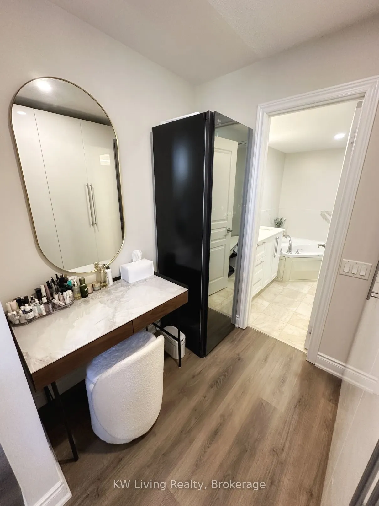 70 Byng Avenue, #15