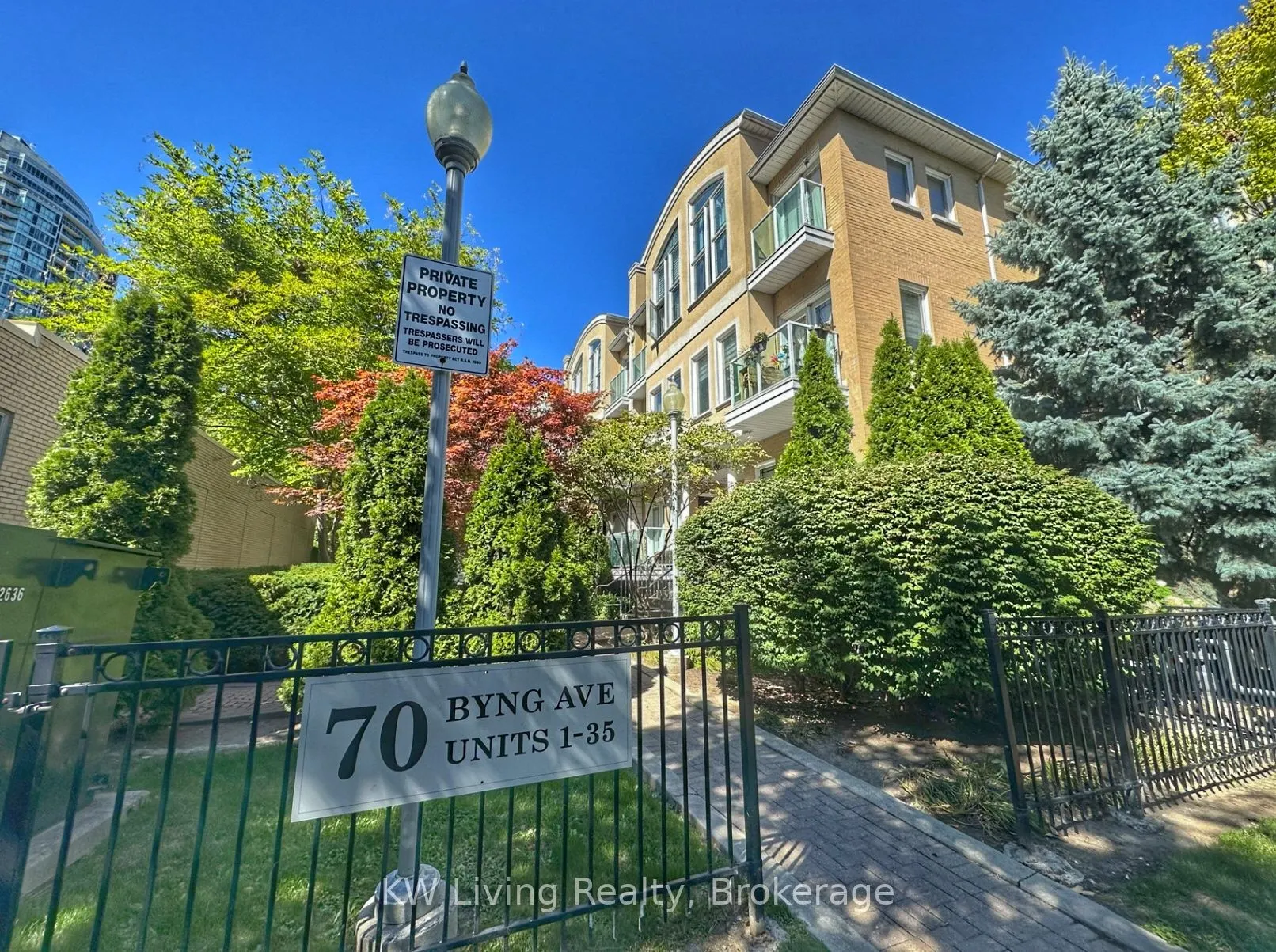 70 Byng Avenue, #15