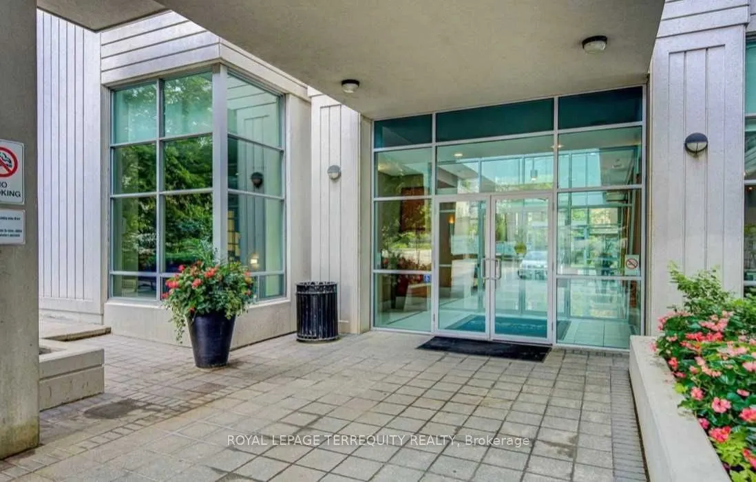 31 Bales Avenue, #311