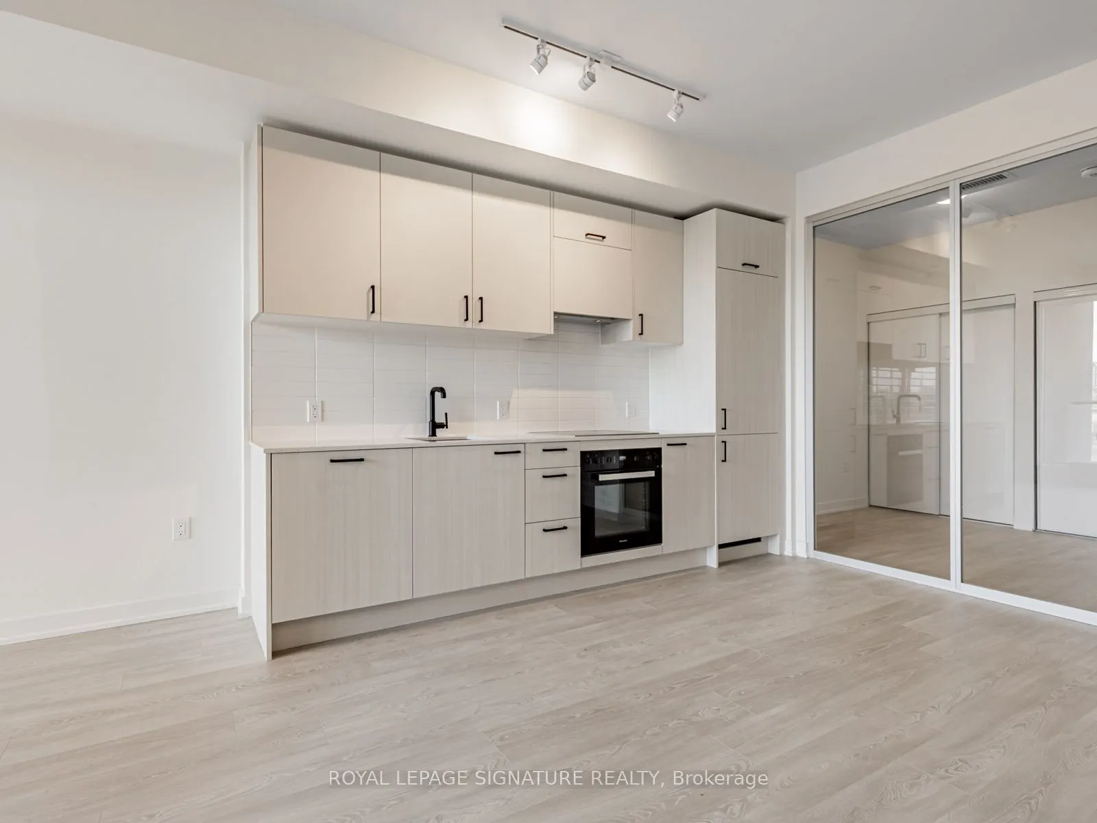 1 Kyle Lowry Road, #513