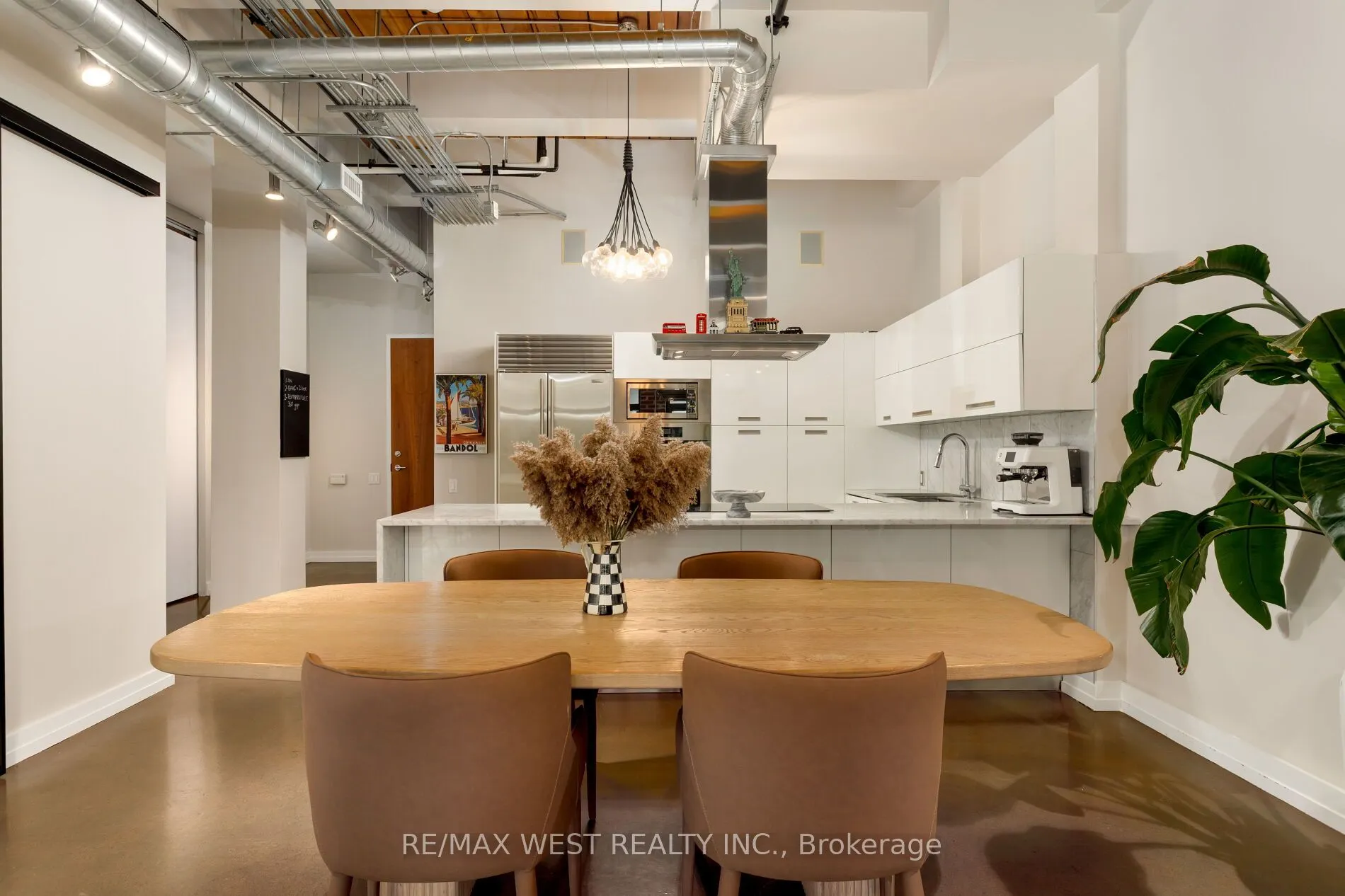 43 Hanna Avenue, #115
