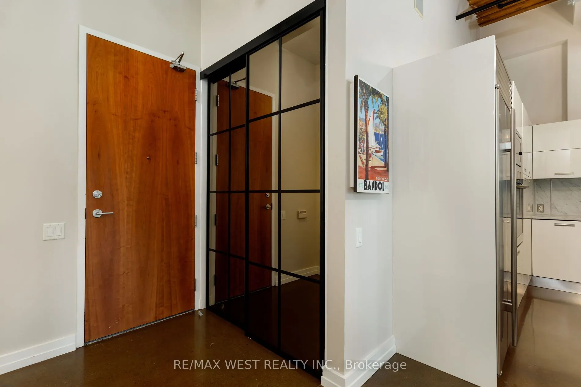 43 Hanna Avenue, #115