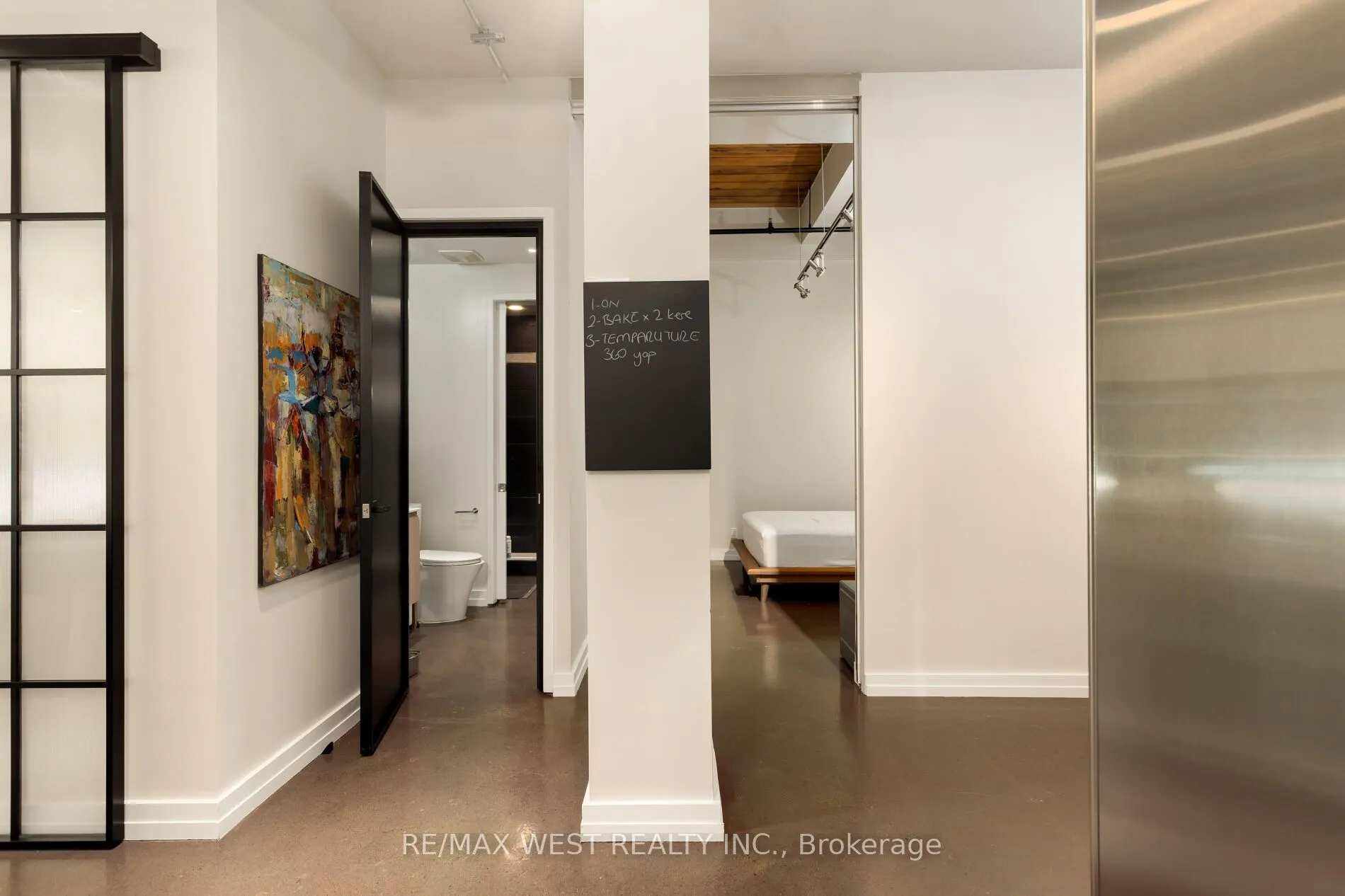 43 Hanna Avenue, #115