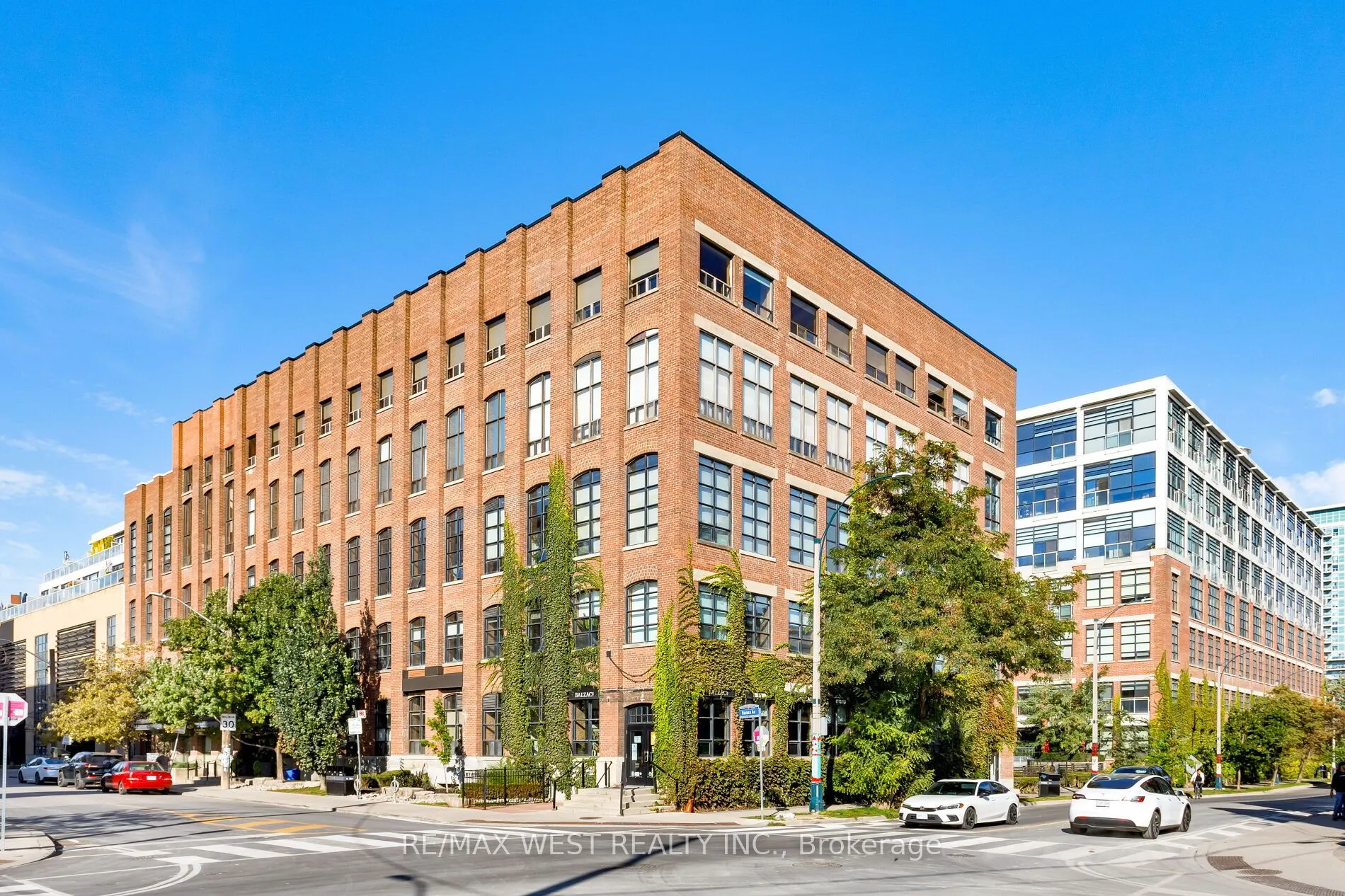 43 Hanna Avenue, #115