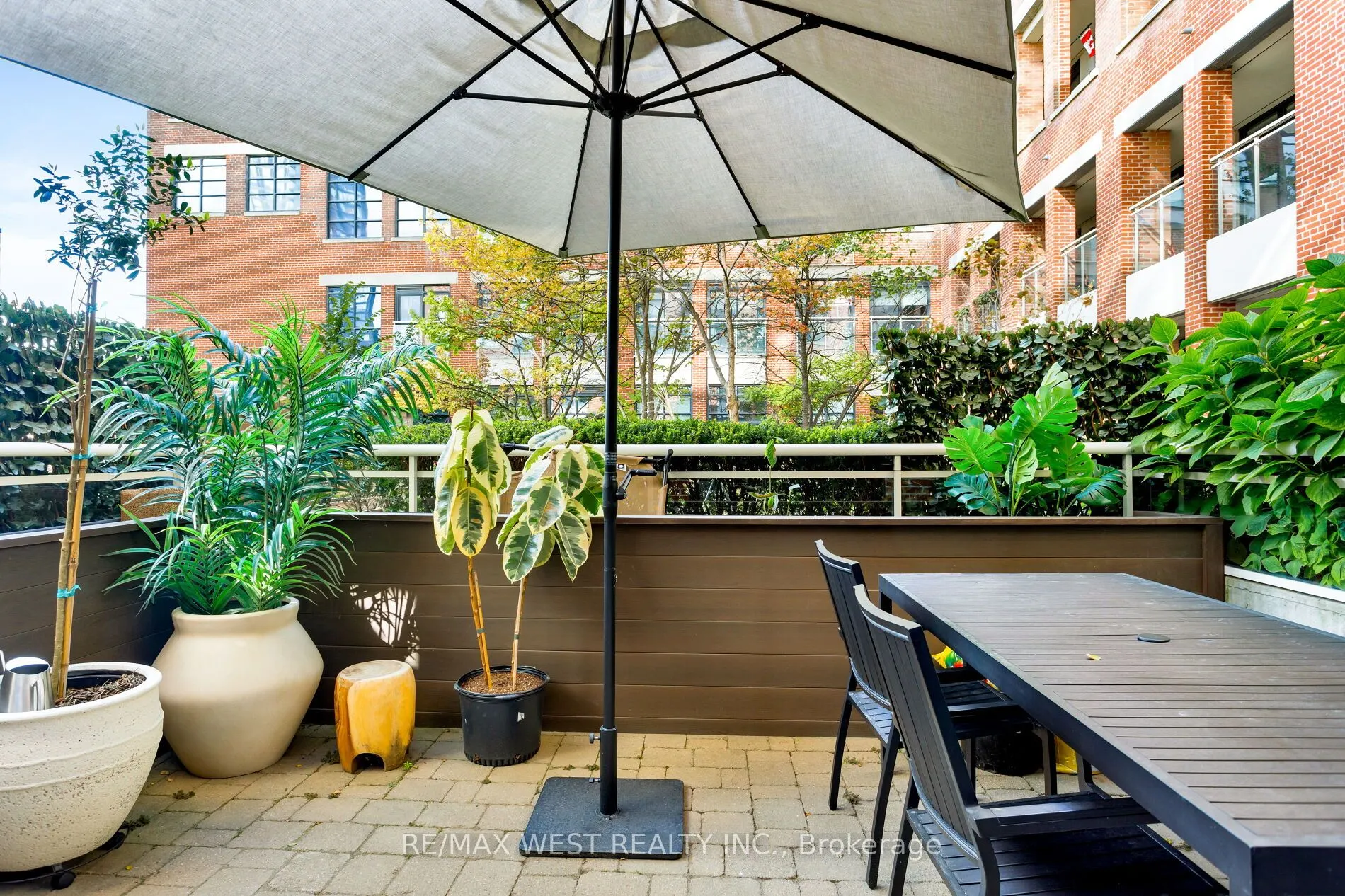 43 Hanna Avenue, #115