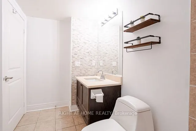 701 Sheppard Avenue W, #512