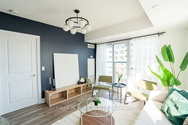 701 Sheppard Avenue W, #512